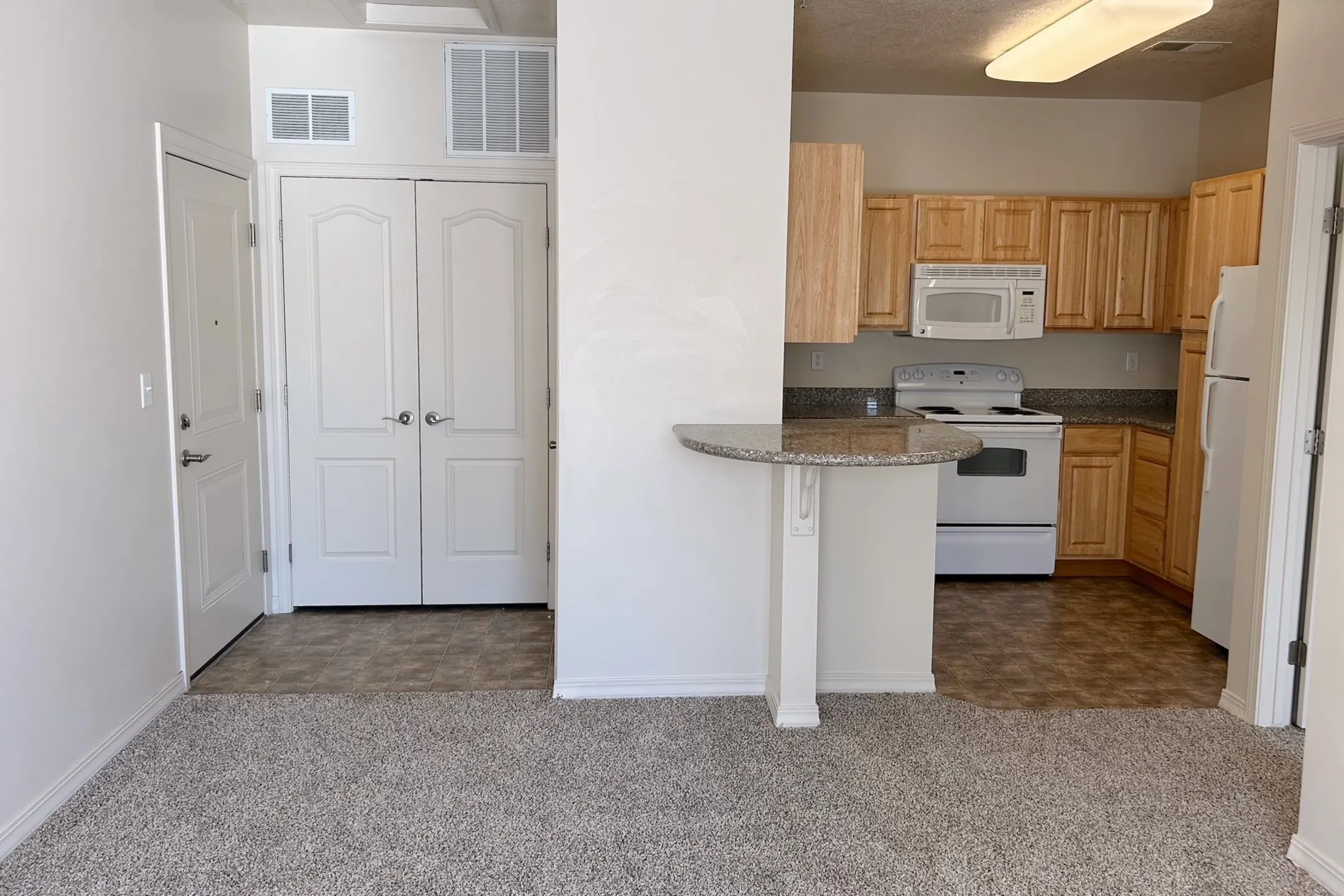 Liberty Bend - 1048 E Liberty Bend Ln | Sandy, UT Apartments for Rent ...