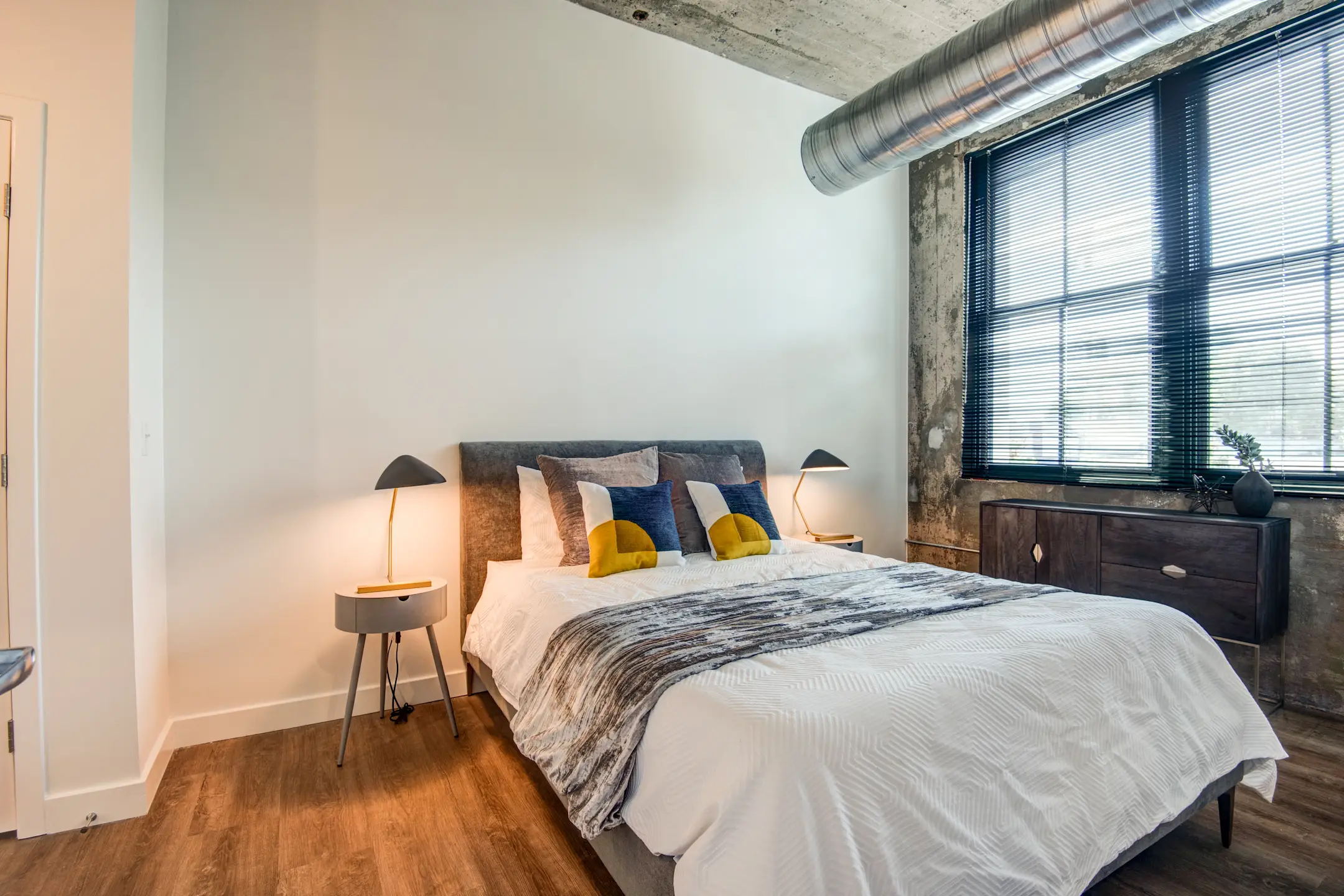 Montgomery Mill Apartments Windsor Locks, CT 06096