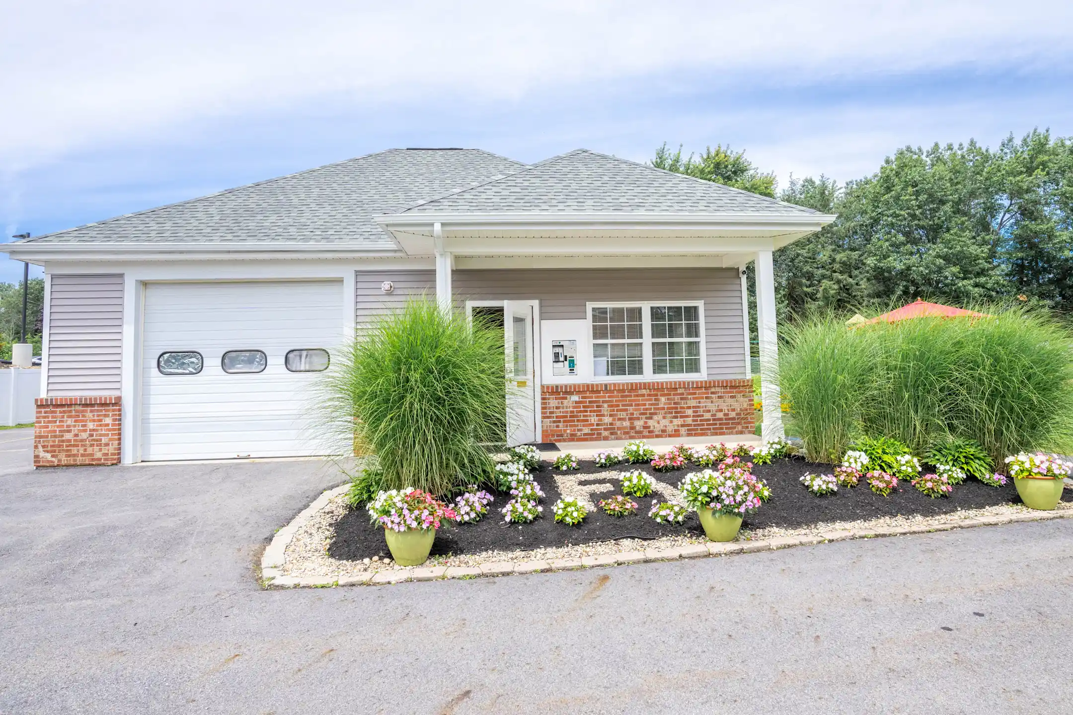 Franklin Village Apartments - Derry, NH