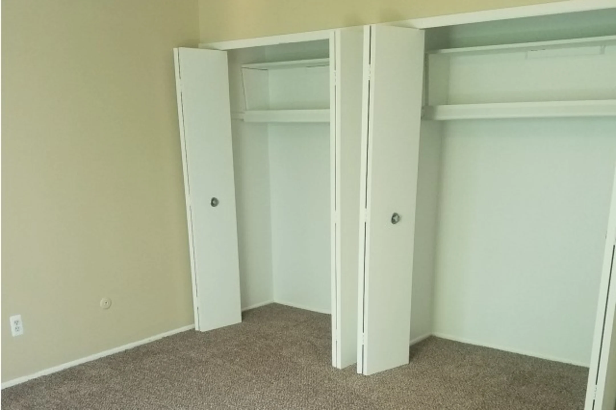 Cambridge Square Apartments Southfield, MI 48076