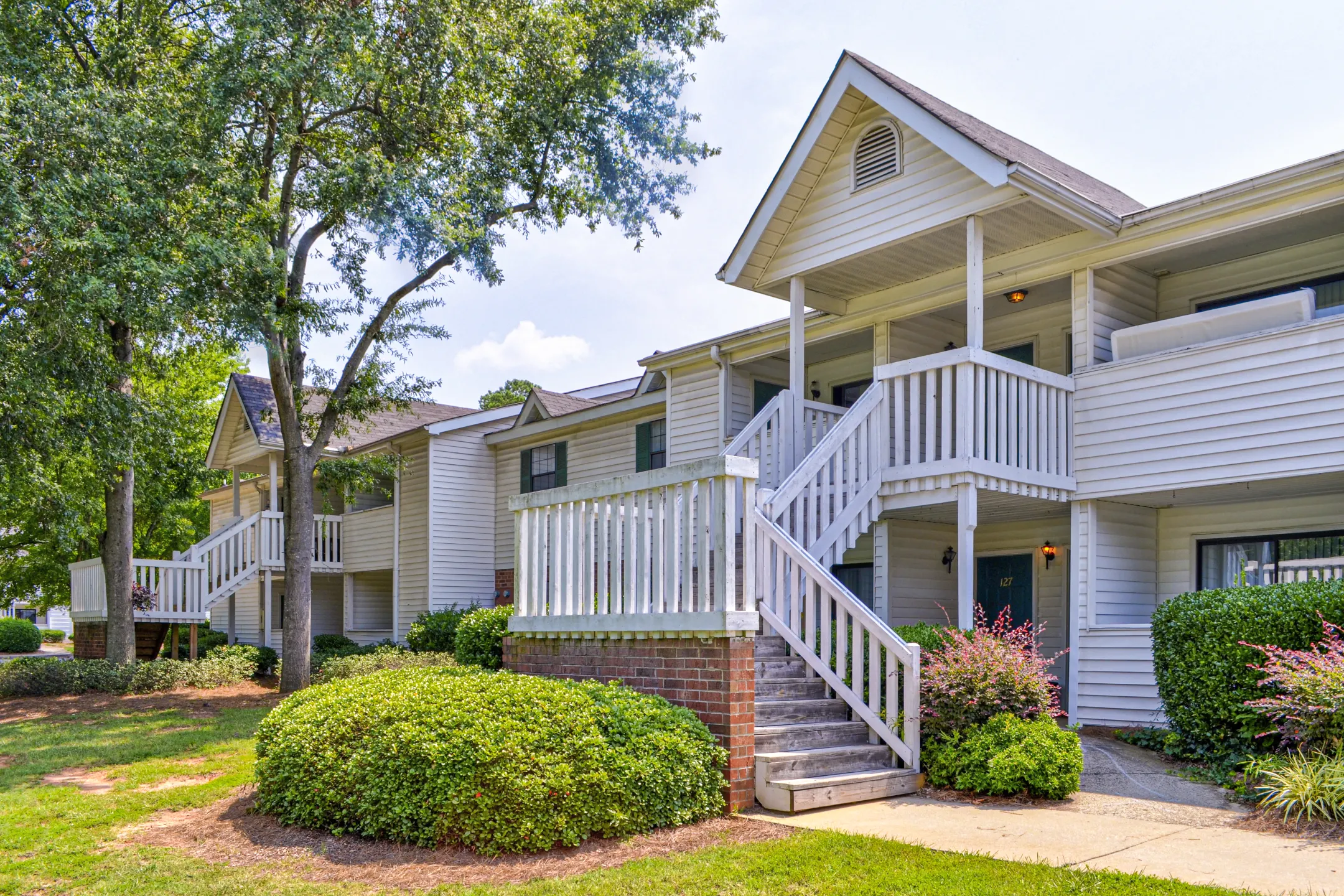 Stoneledge Plantation 1421 Roper Mountain Road Greenville, SC
