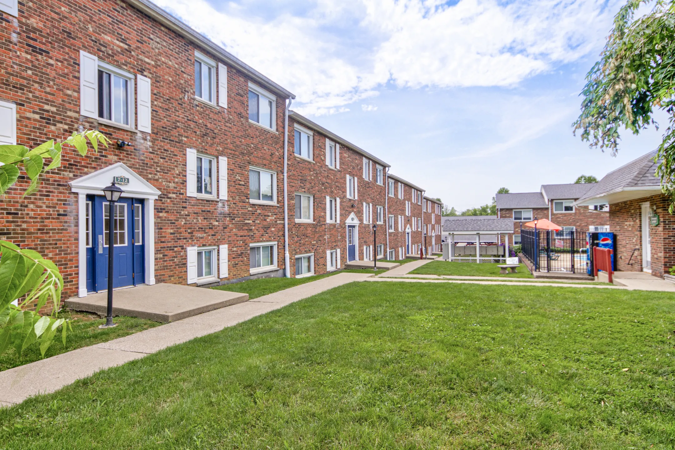 Heritage Apartments 1600 E Hillside Dr Bloomington, IN Apartments for Rent Rent.