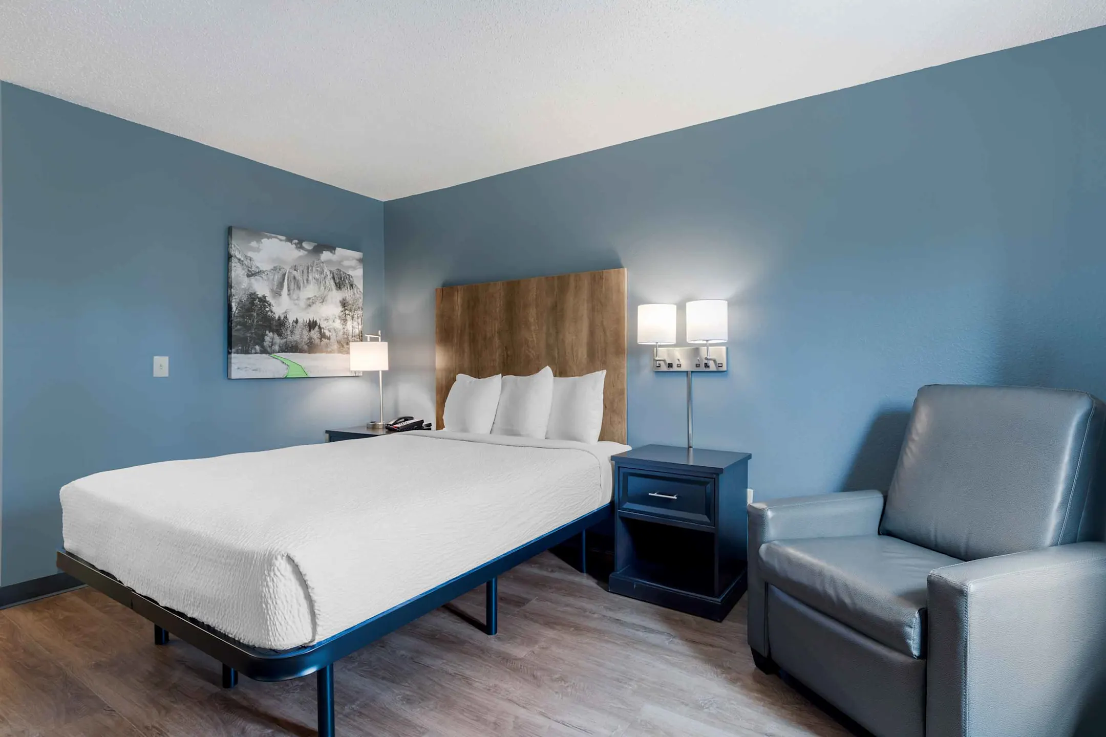 Furnished Studio Charlotte Tyvola Rd. 6035 Tyvola Glen Circle