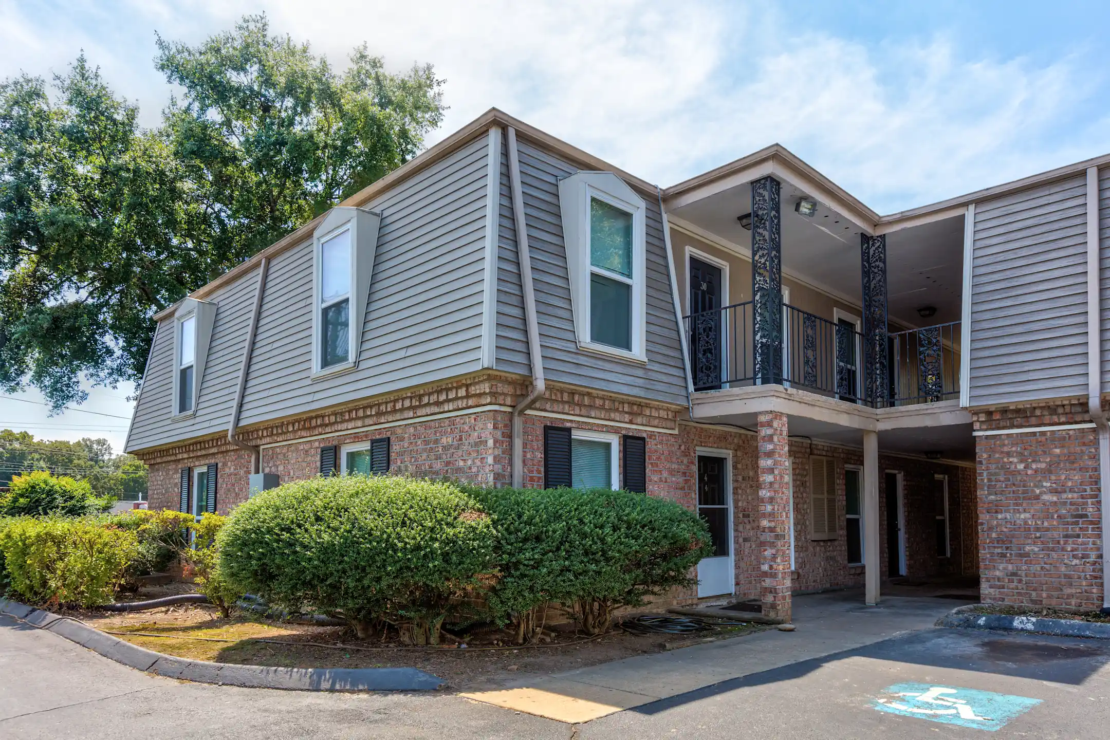 Hickory Ridge Apartments Greenville, SC 29615