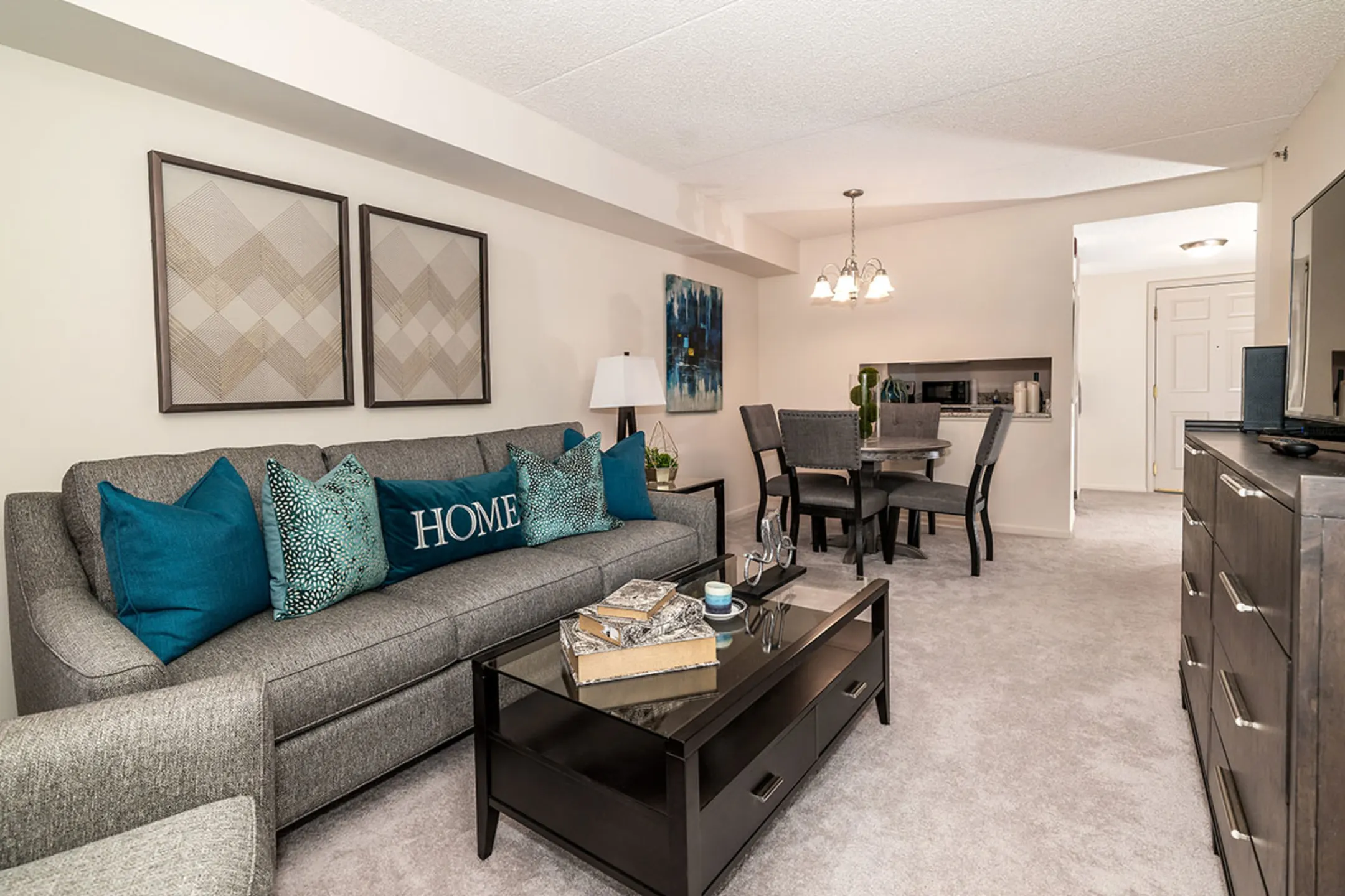 Baldwin House Birmingham 200 Chester St Birmingham, MI Apartments