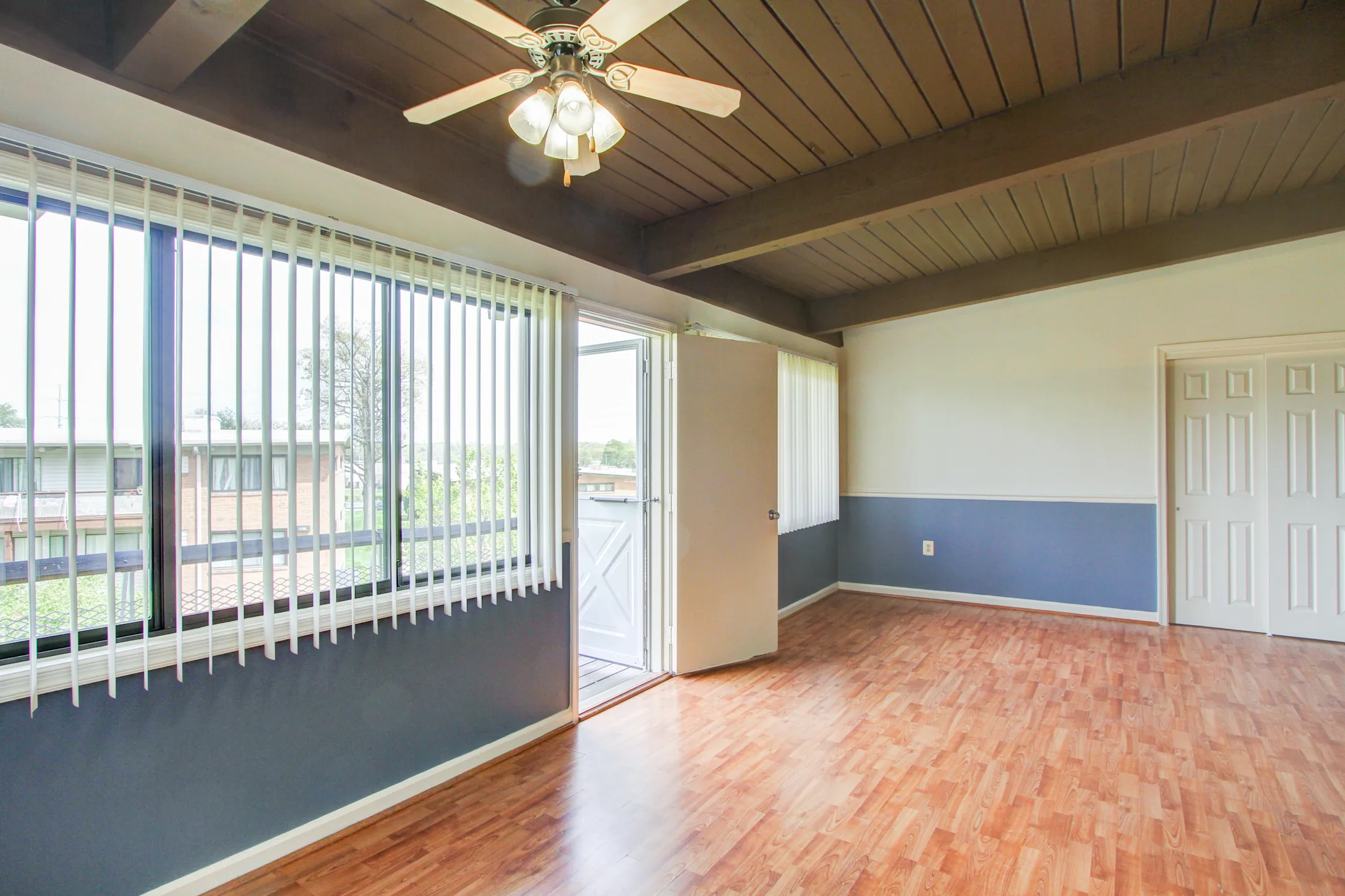 Living Room - Campus Gardens - Hyattsville, MD