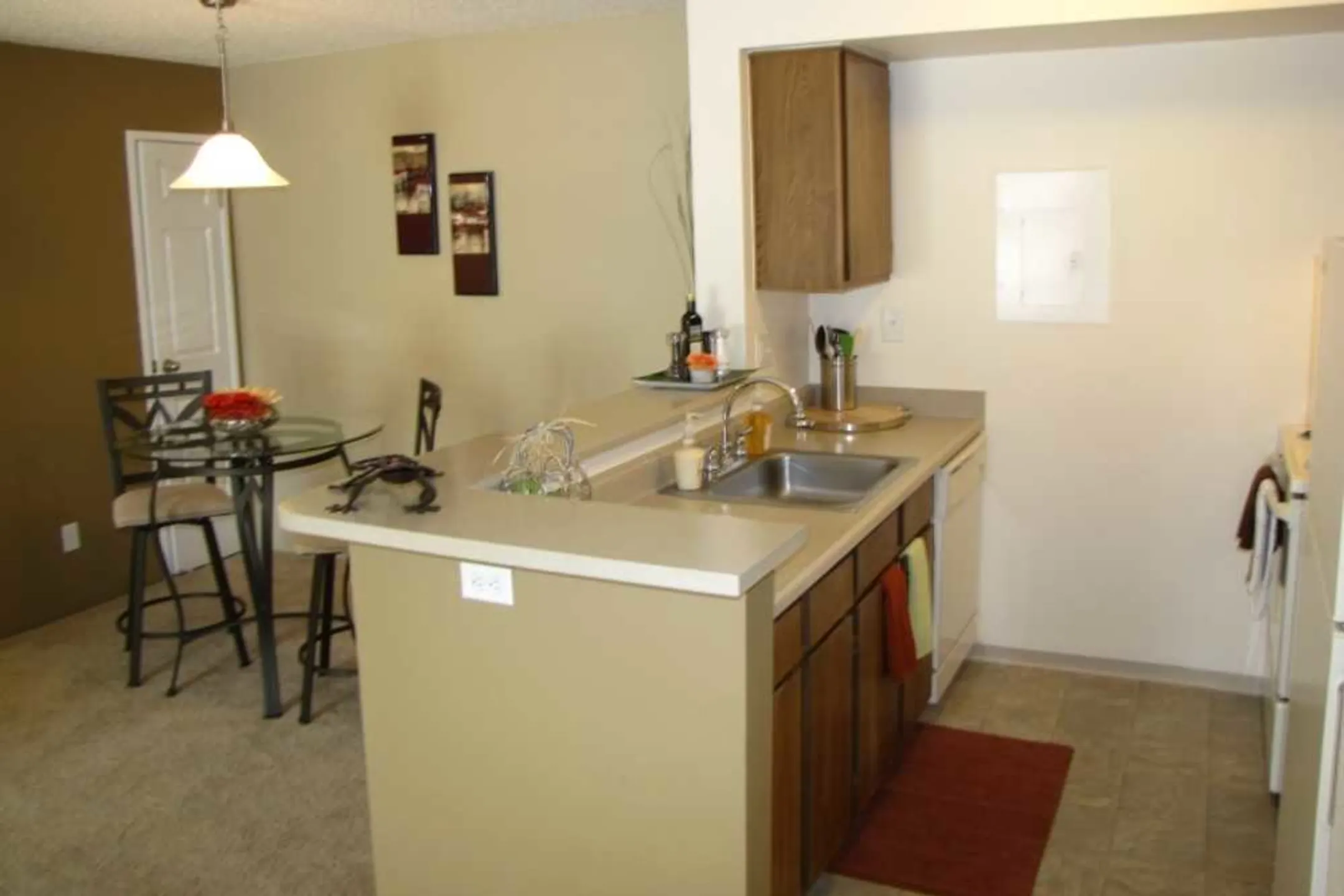 Hunters Run Apartments - 7777 E Yale Ave | Denver, CO Apartments for