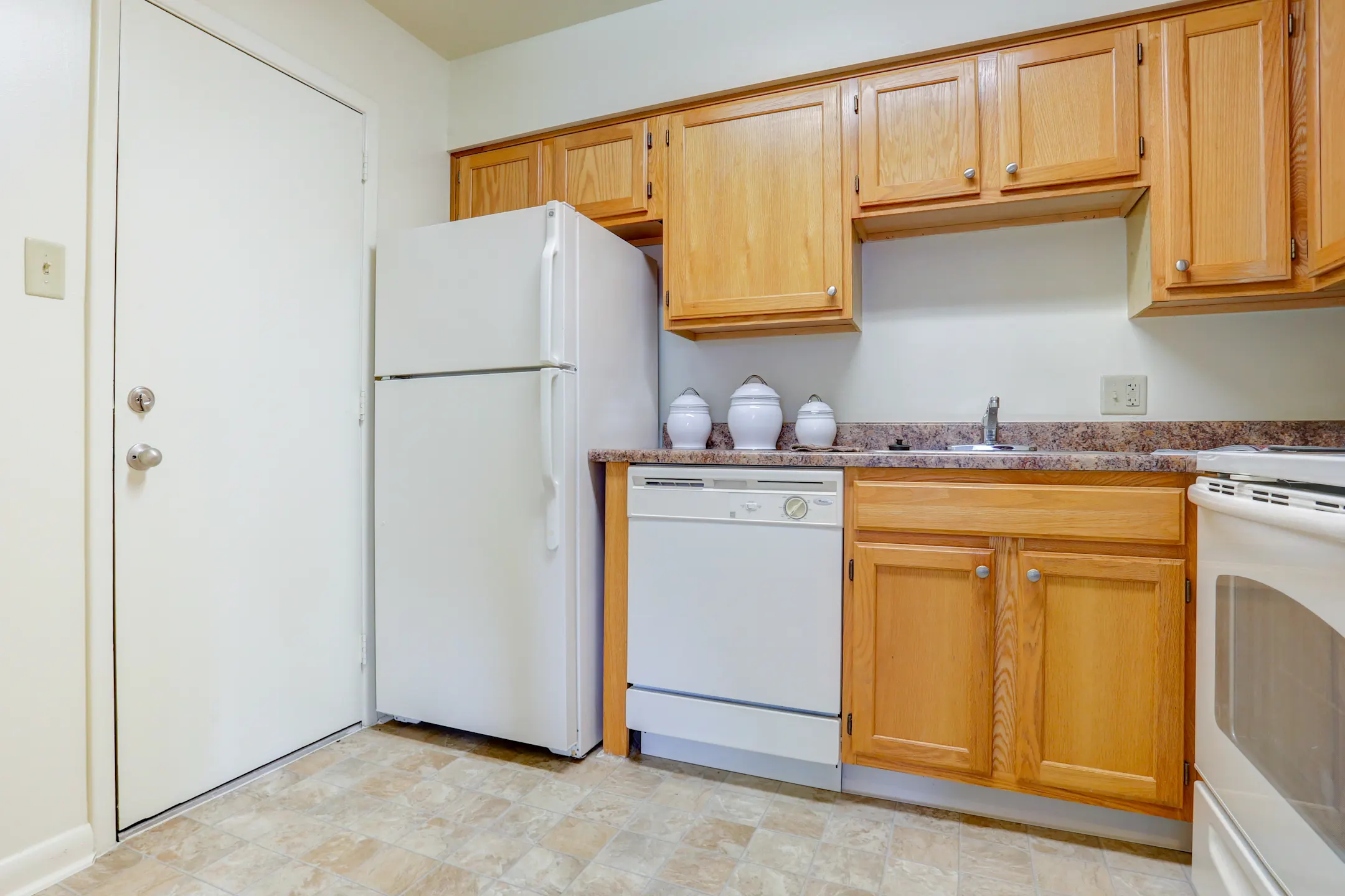 Spring Ridge Apartments Whitehall, PA 18052