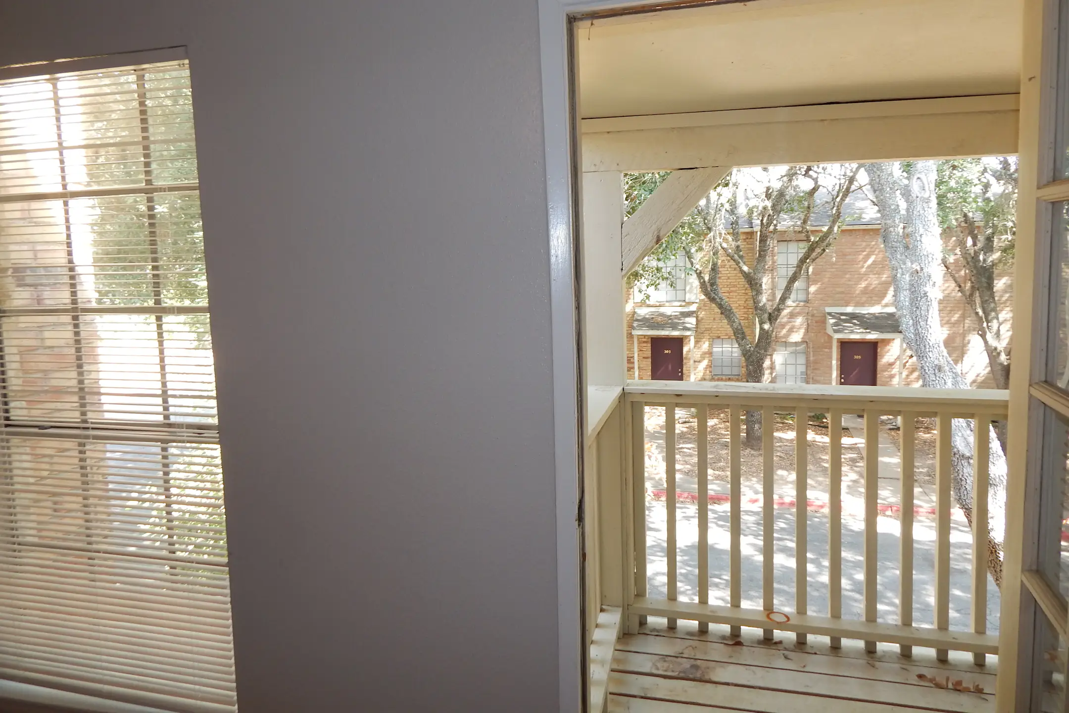 River Oaks Apartments Apartments La Grange, TX 78945