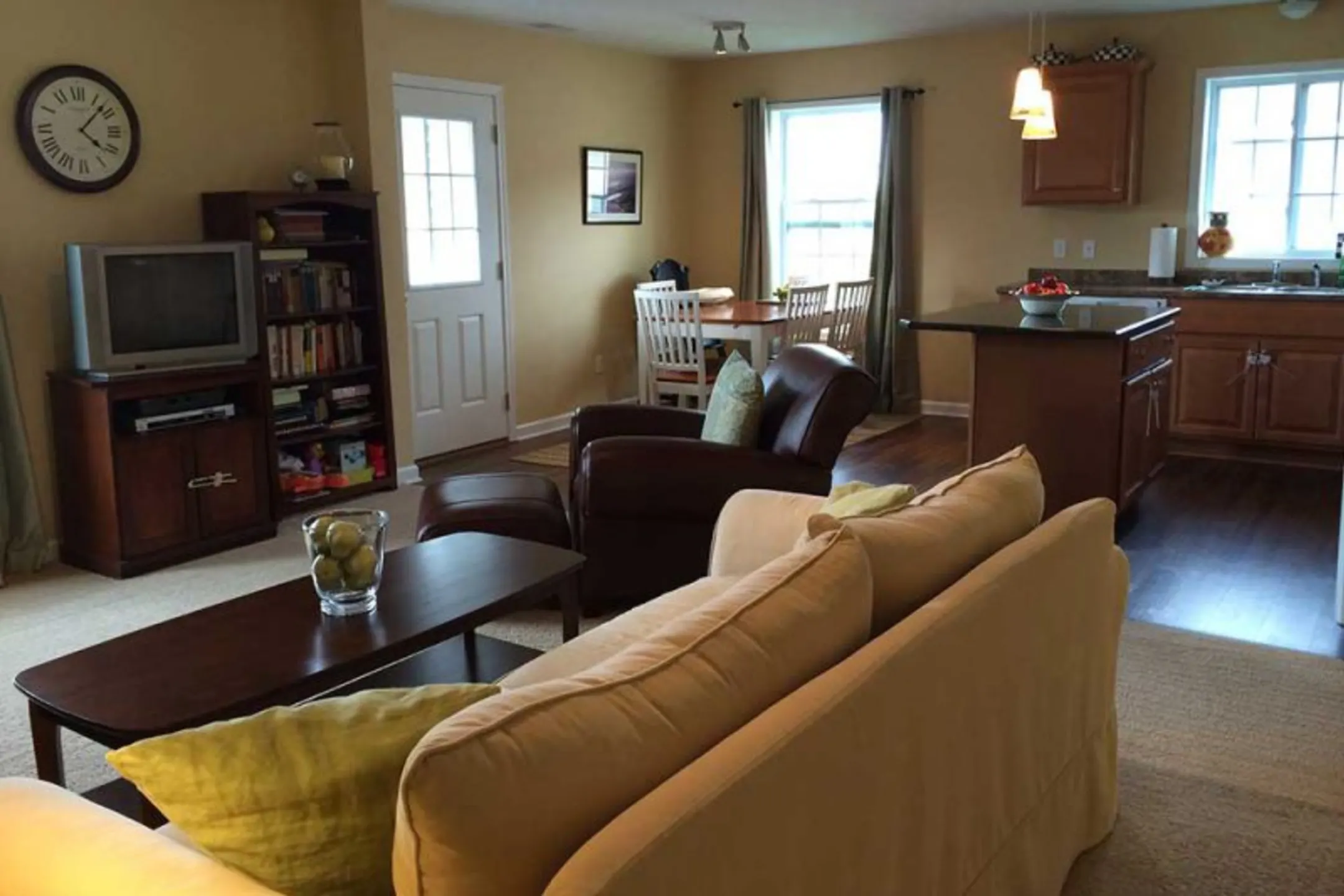 Parkview Apartments & Townhomes Apartments Spencerport, NY 14559