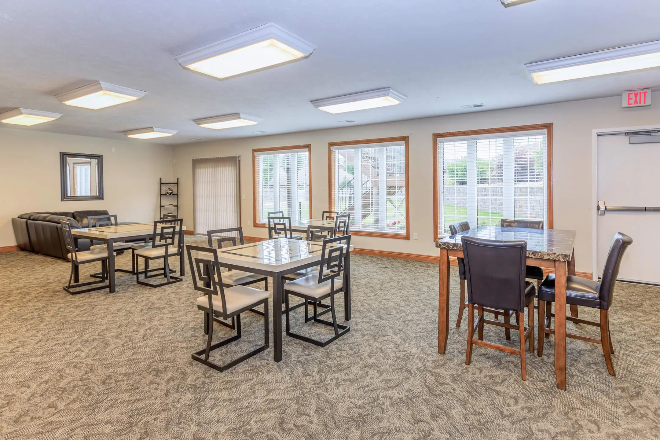 Springhill Ridge Apartments Omaha, NE 68136