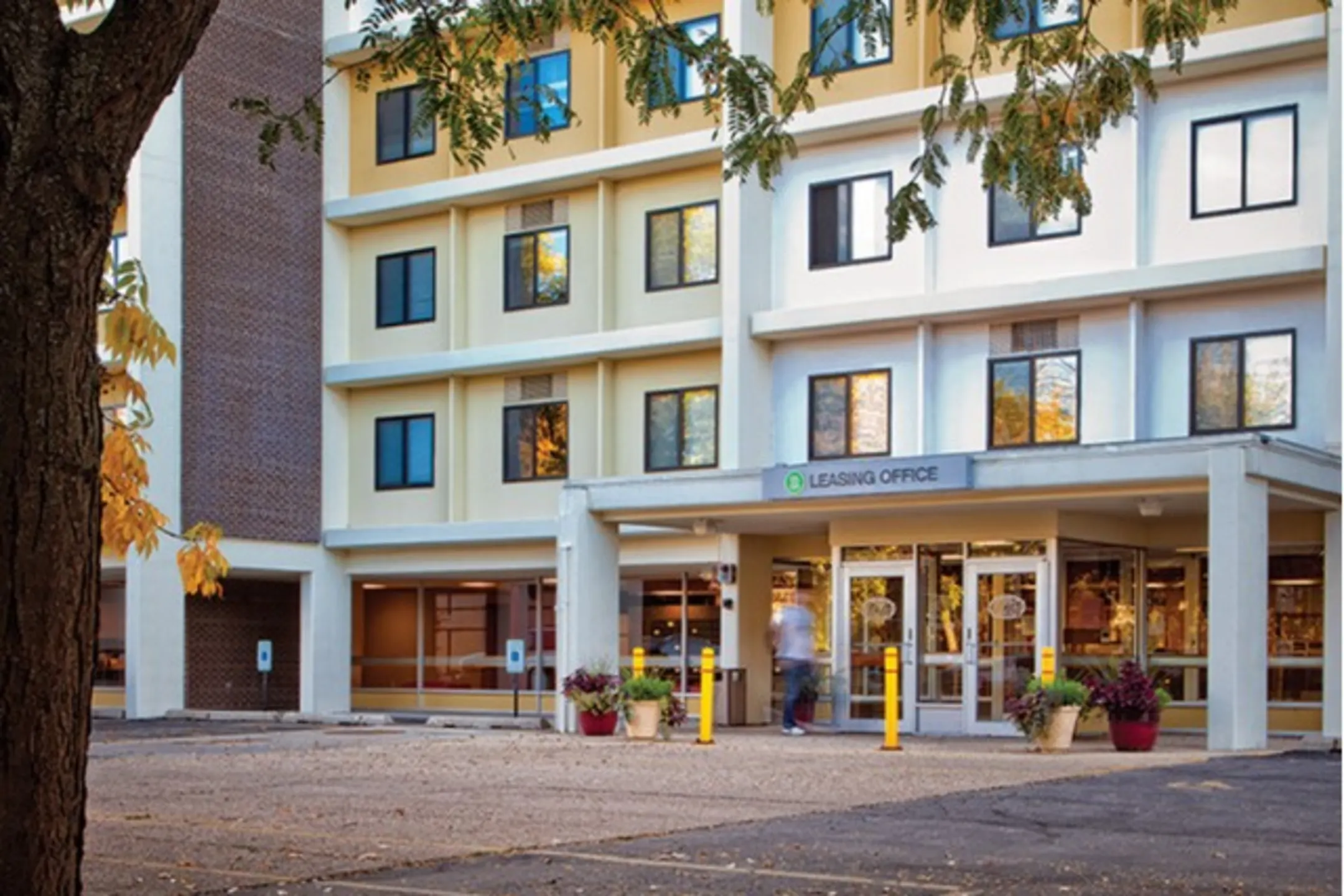 Regent Apartments 1402 Regent St Madison, WI Apartments for Rent