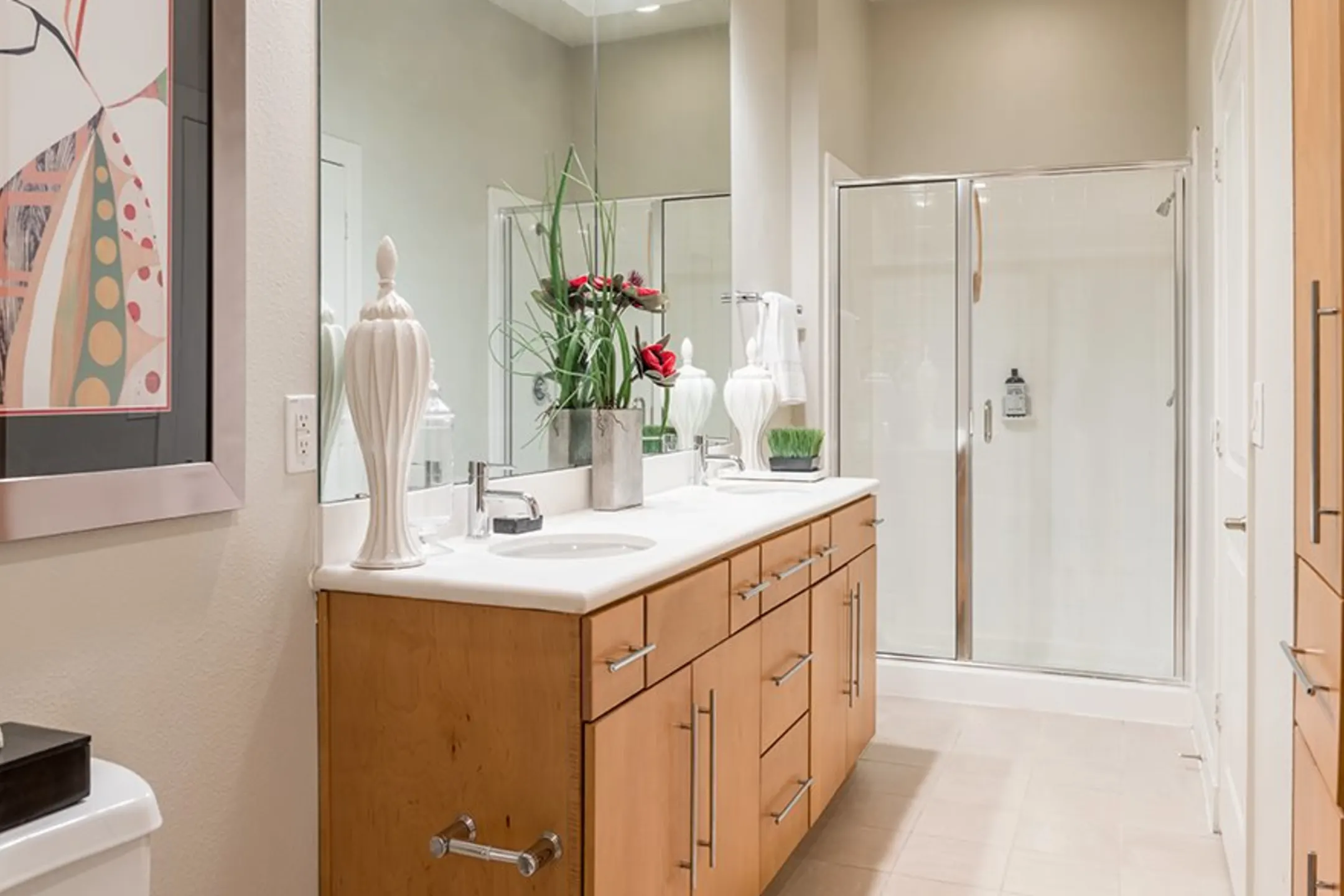 Bathroom - 77054 Luxury Properties - Houston, TX