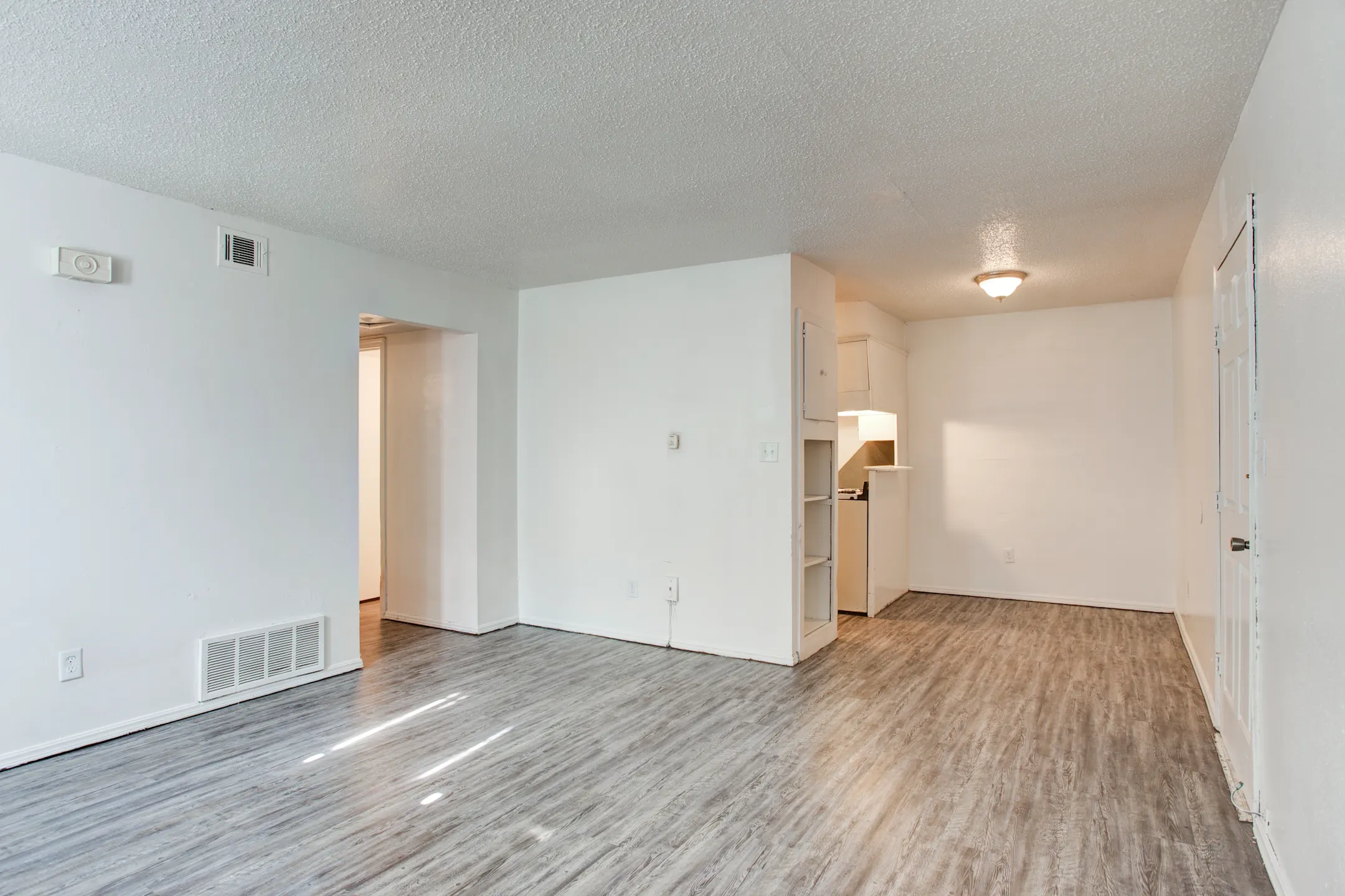 Chalet Apartments Apartments Moore, OK 73160