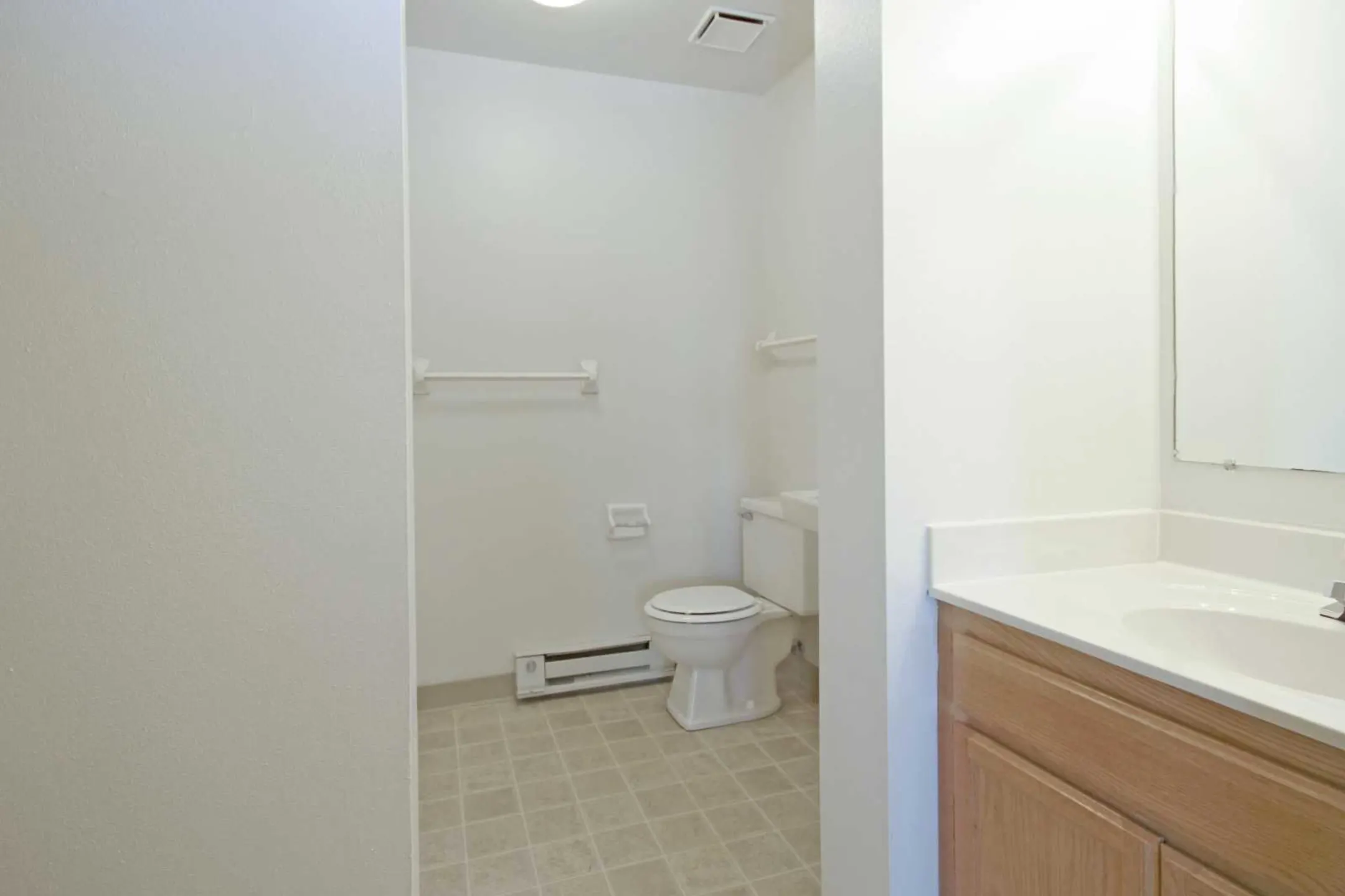 Bathroom - Riverwood Court Apartments - Milwaukee, WI