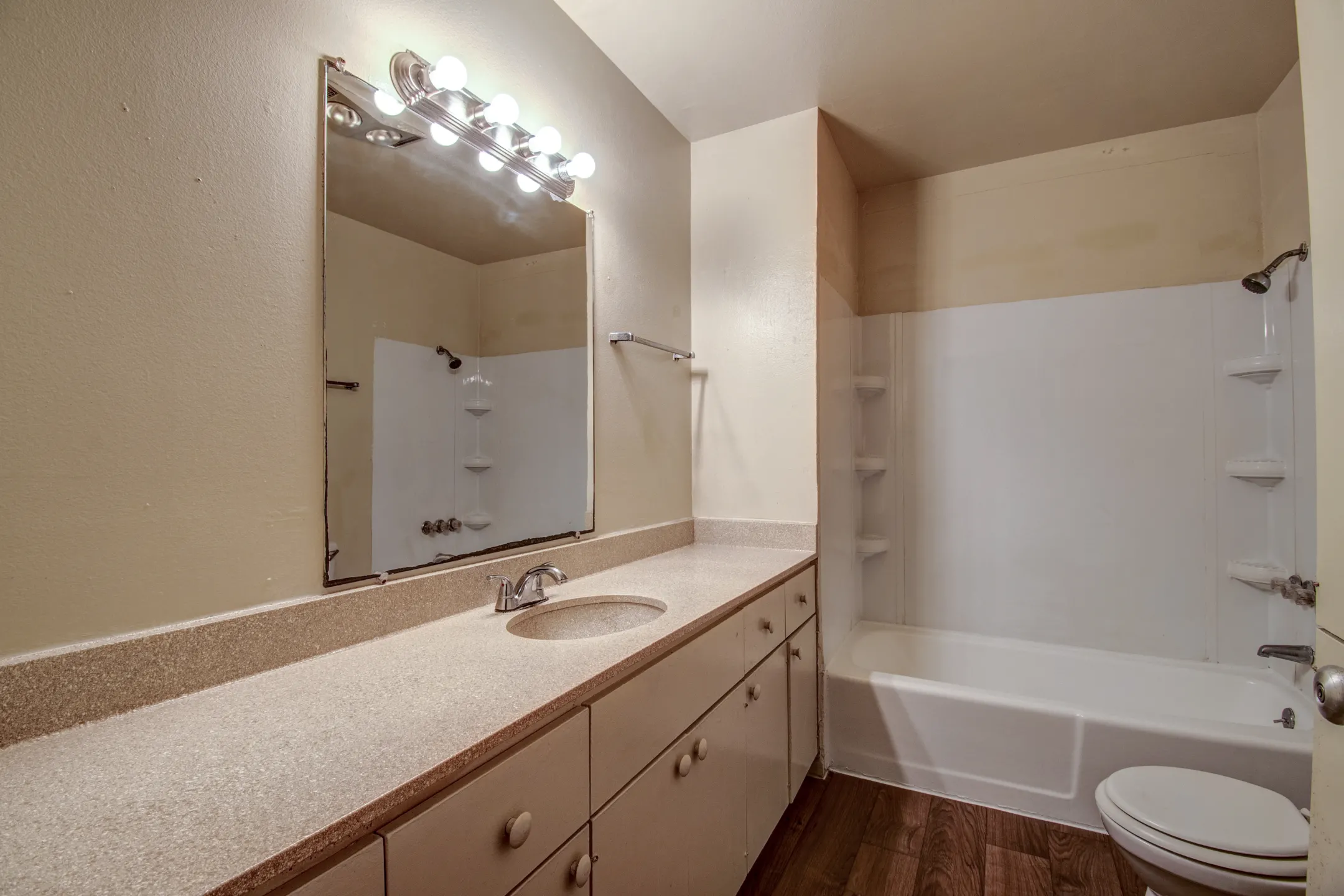 Bathroom - Bay Bluff Apartments - Corpus Christi, TX