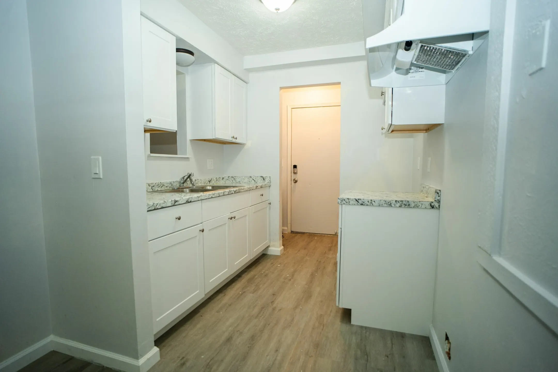 Baltic Flatz 1001 West Cavanaugh Road Lansing, MI Apartments for