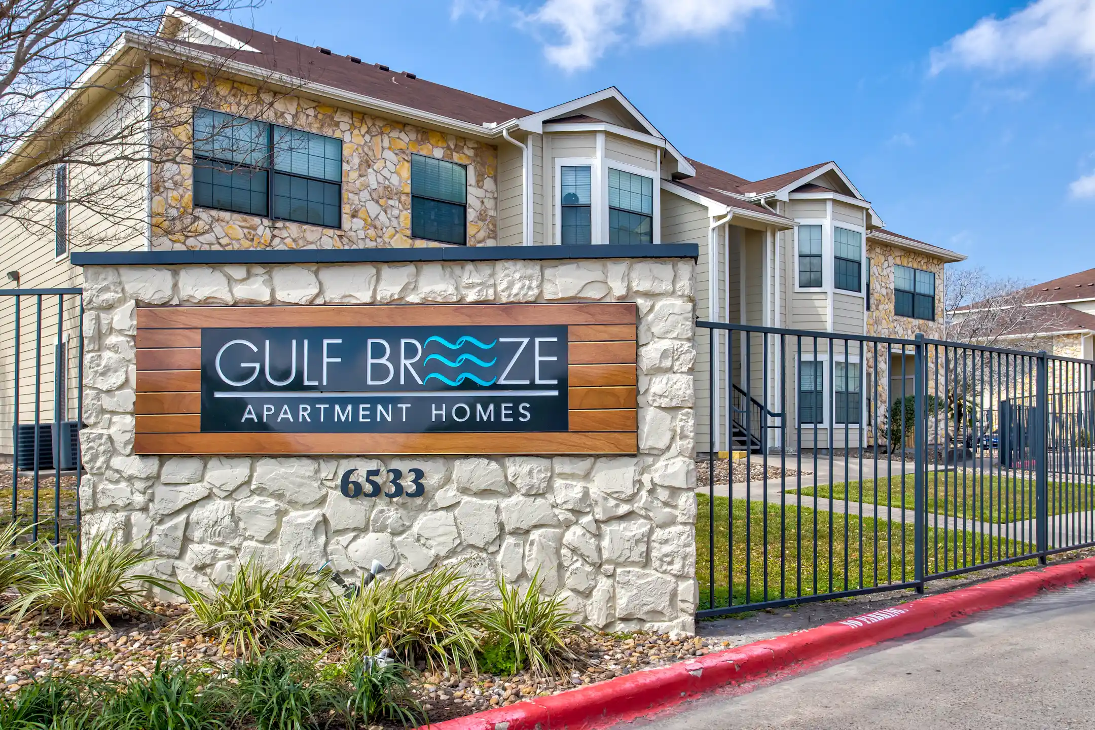 Community Signage - Gulf Breeze - Corpus Christi, TX