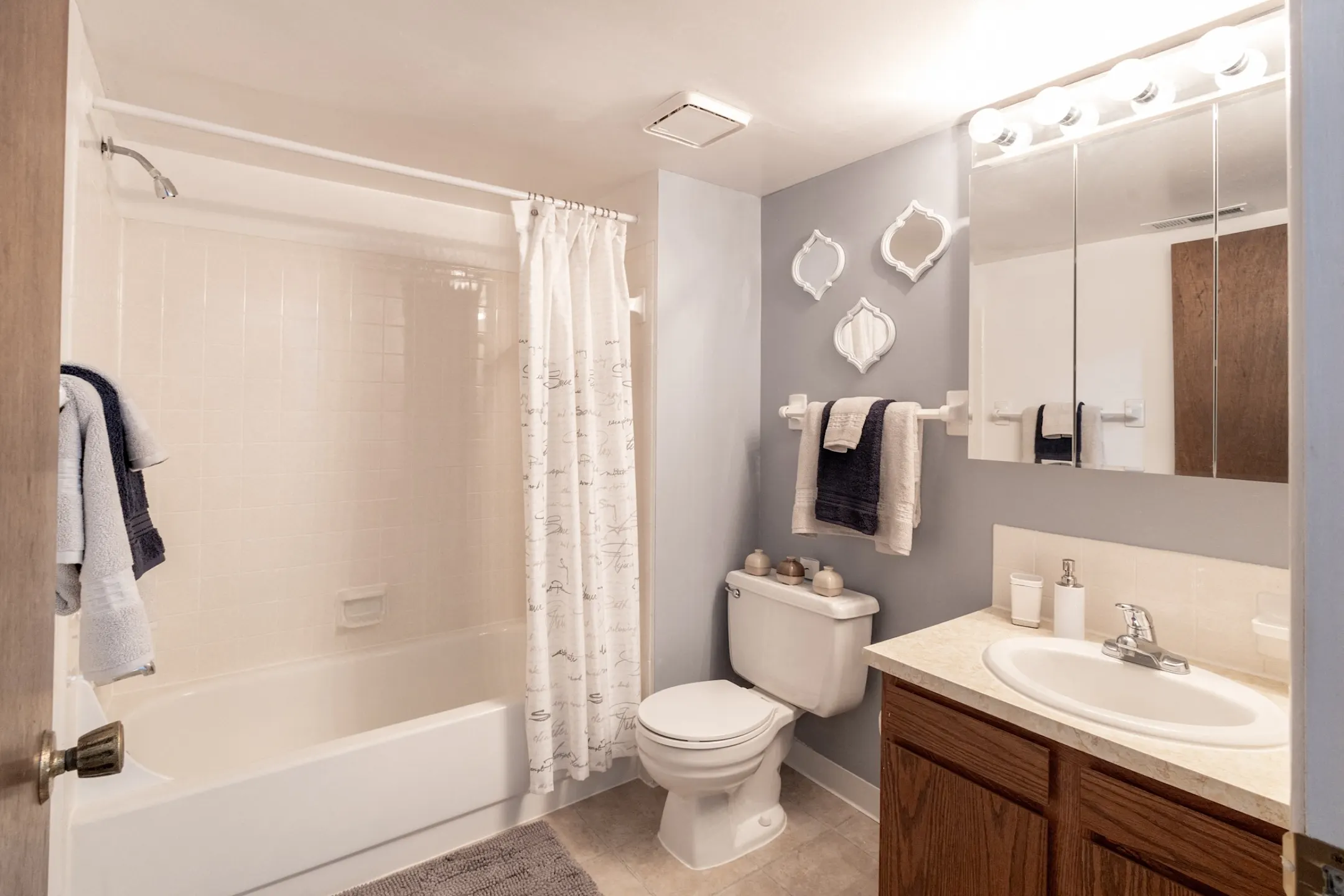 University Park Apartments of Mishawaka 5630 University Park Dr