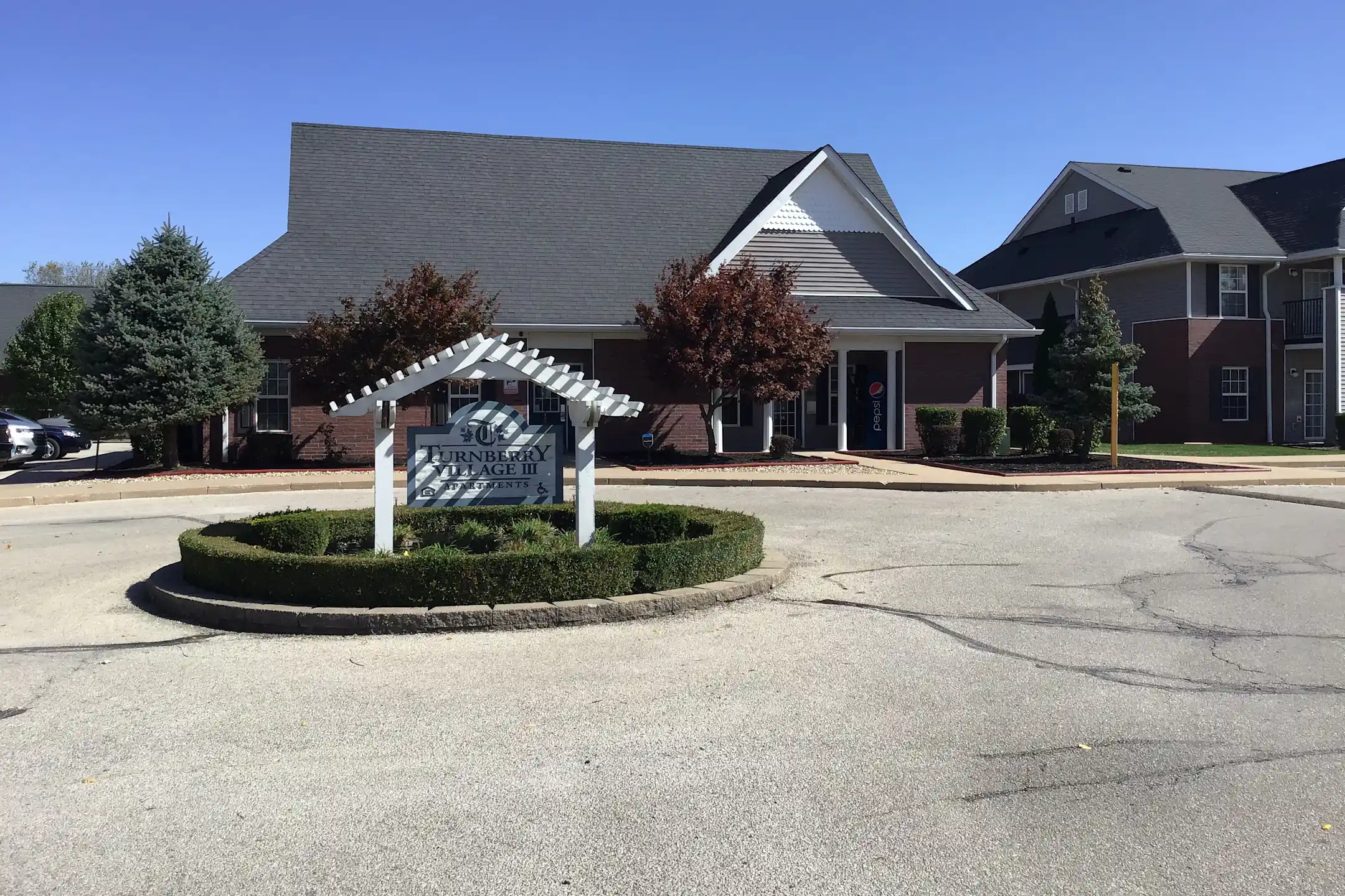 Turnberry Village Apartments IL 61455