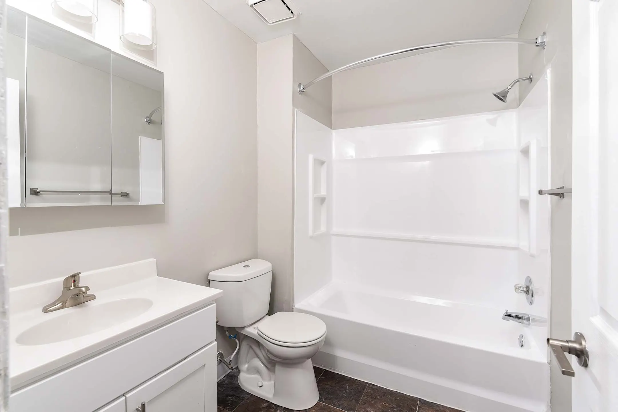 Franklin Commons 1400 Cardinal Dr Bensalem, PA Apartments for Rent