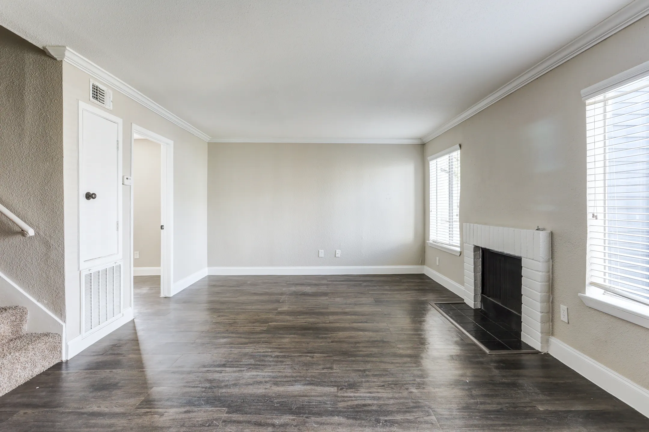 Ashford Park Apartments & Townhomes 2700 S Dairy Ashfd Rd Houston