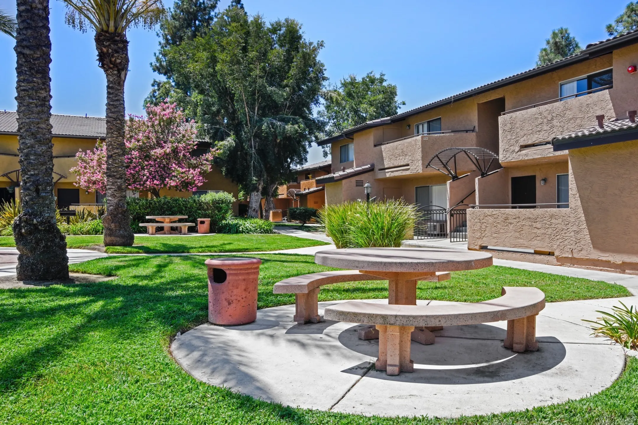 Hidden Cove Apartments - Escondido, CA 92029