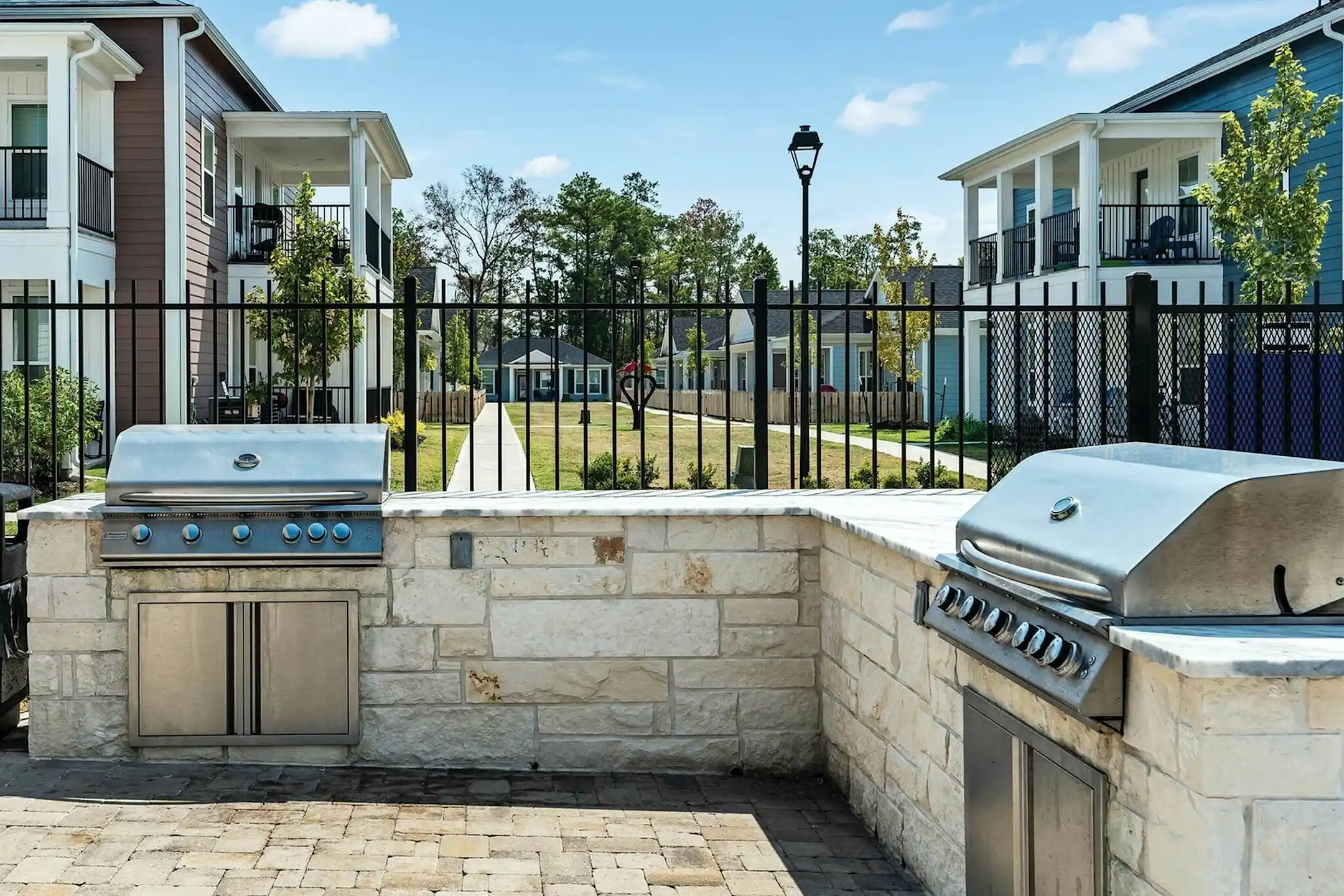 LEO at West Fork Apartments Conroe, TX 77304