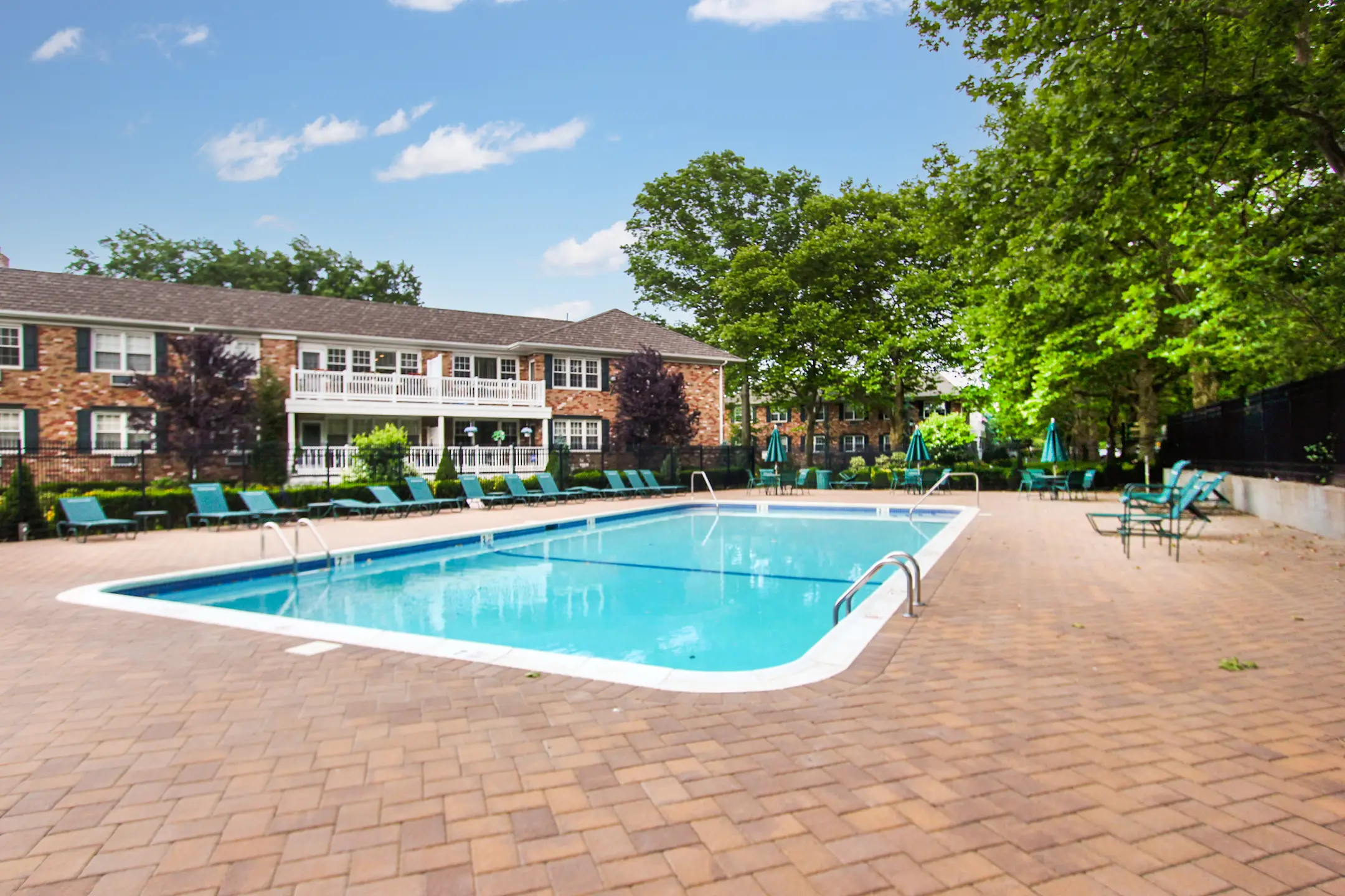 Fairfield Courtyard at Hewlett 65 PROSPECT AVENUE Hewlett, NY