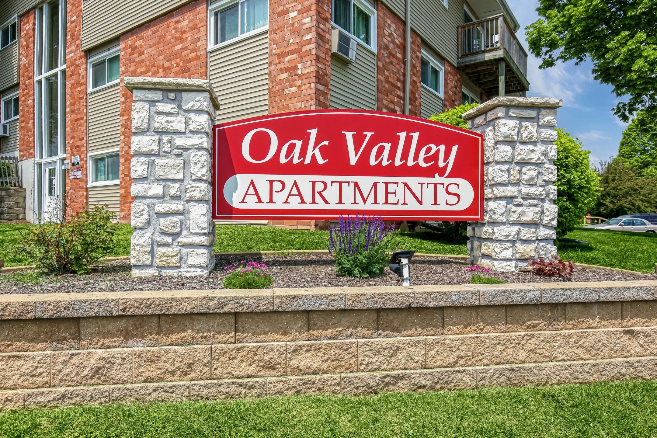 Community Signage - Oak Valley Apartments - Davenport, IA