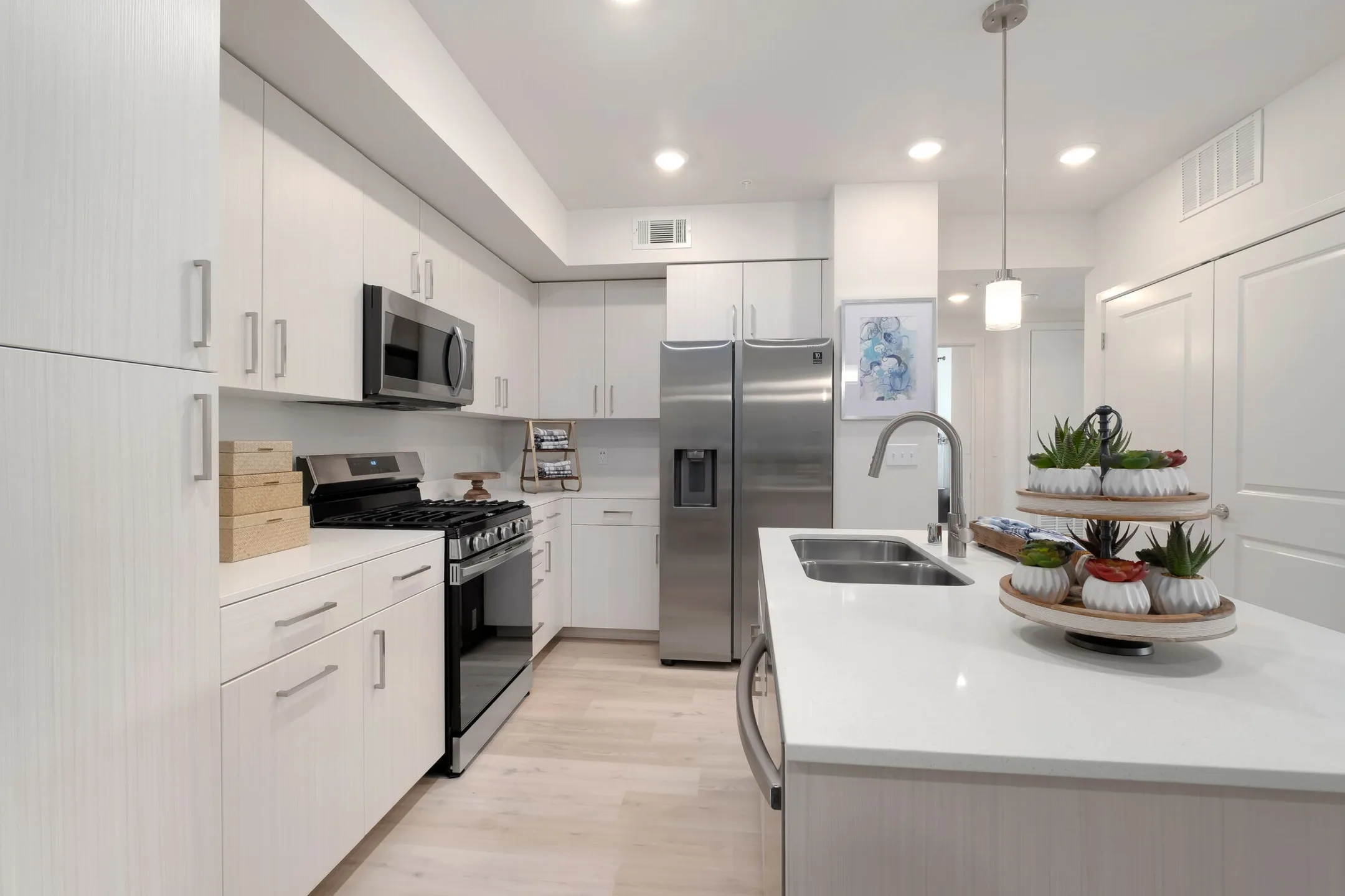 Kitchen - Indigo Apartments - Reno, NV
