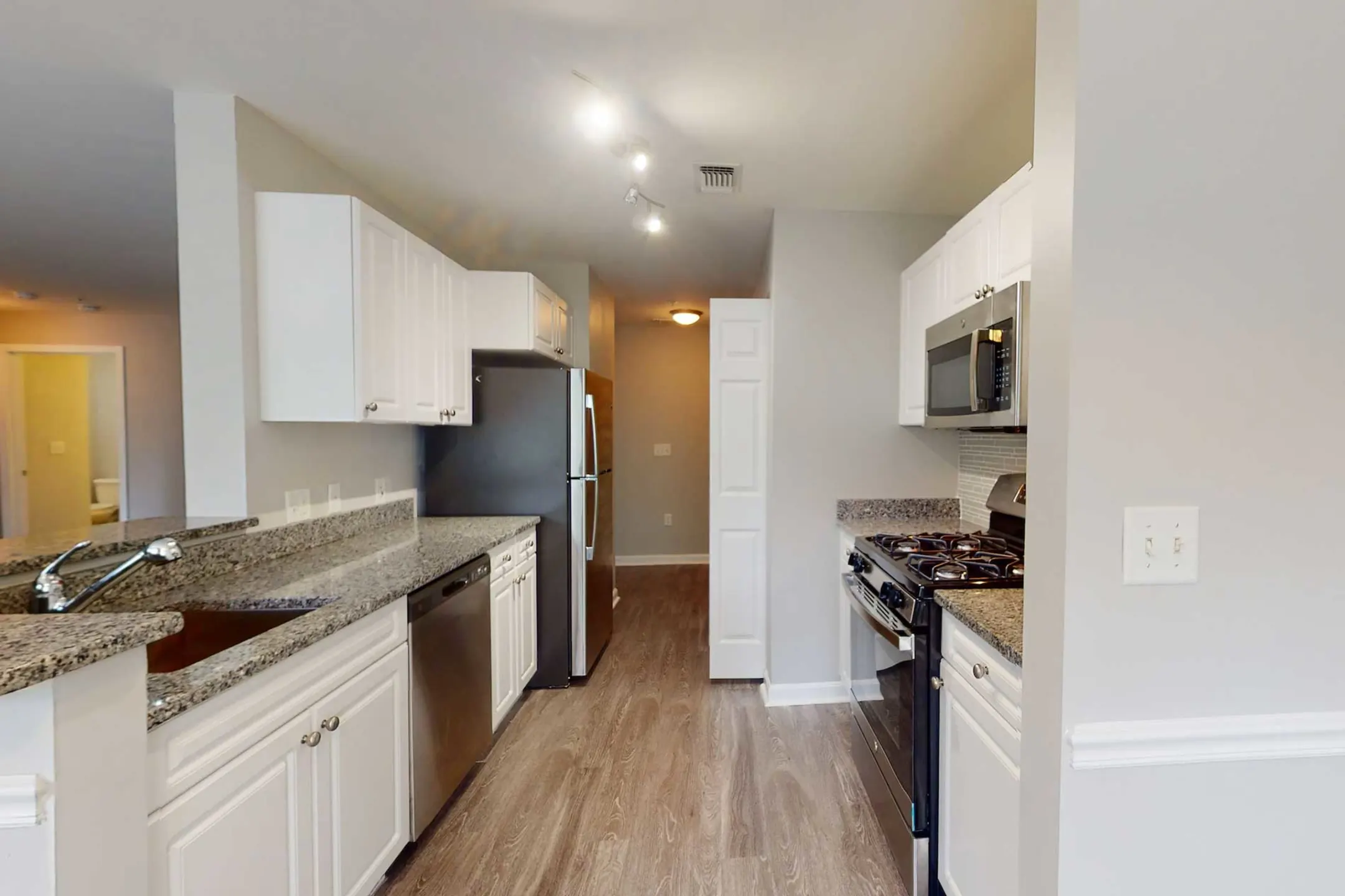Kitchen - Bradlee Danvers Apartment Homes - Danvers, MA