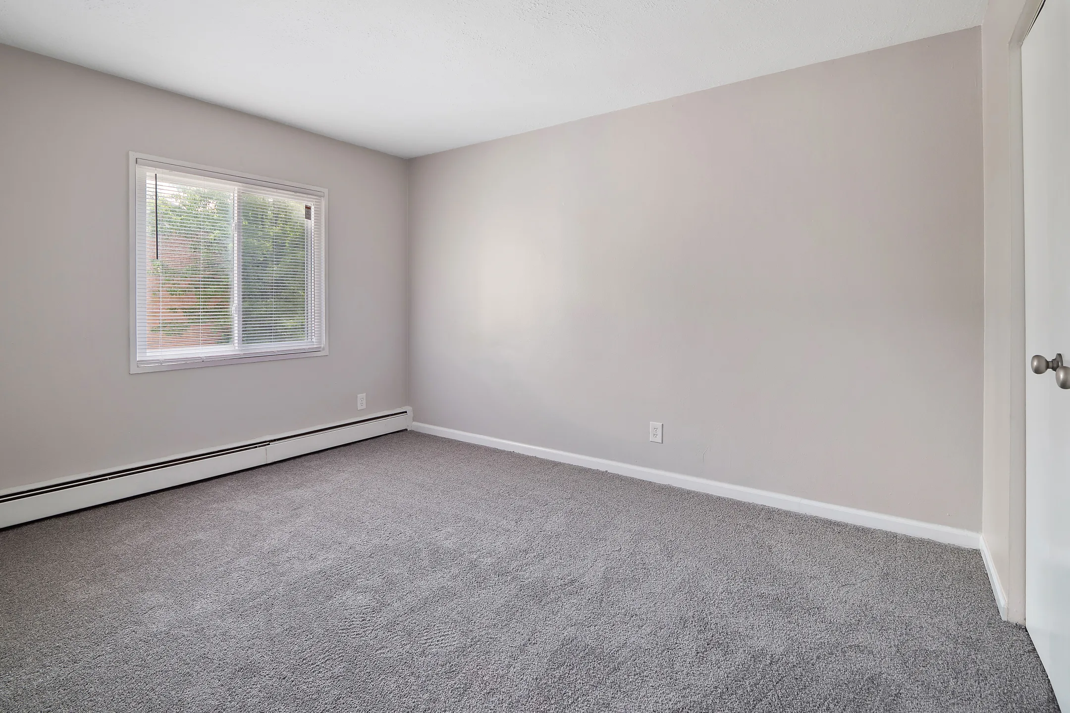 Bedroom - Concord Townhomes - Mentor, OH