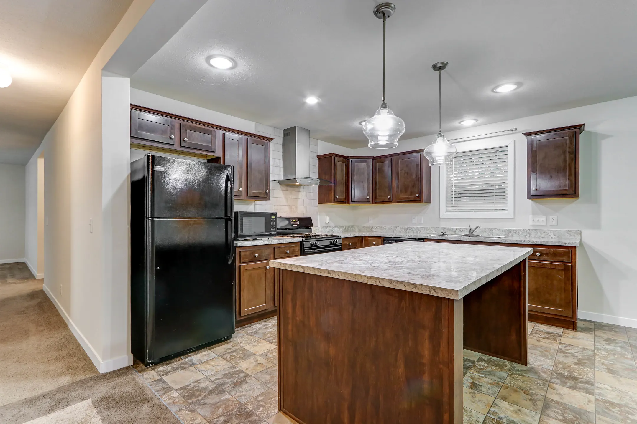 Kitchen - Willowbrook Place - Toledo, OH
