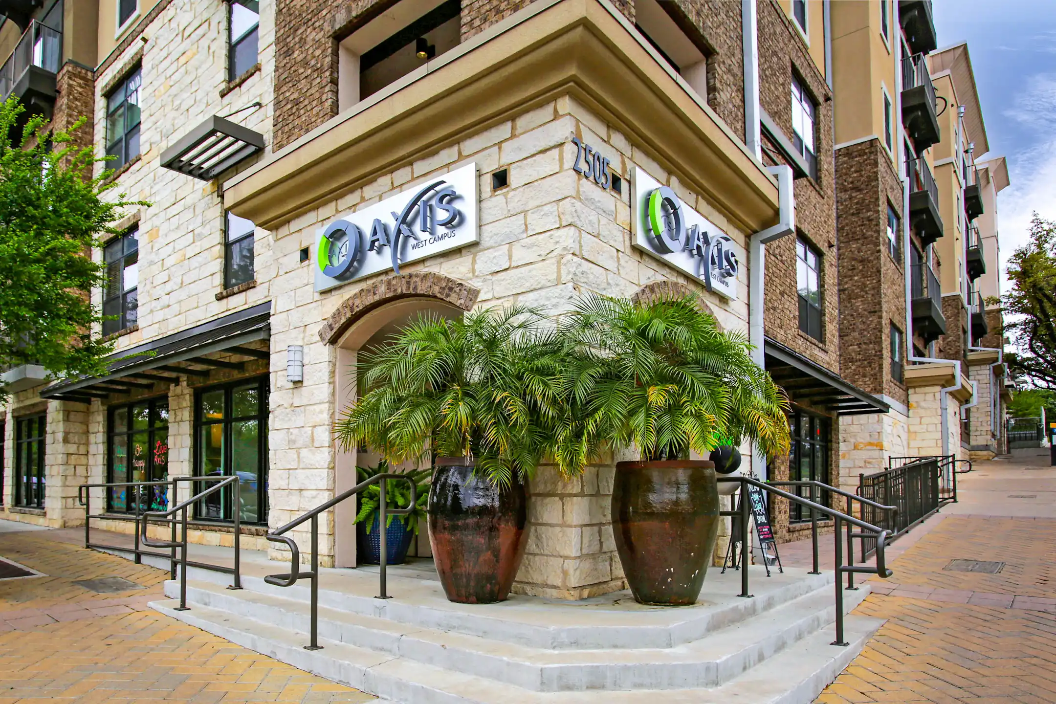 Axis Apartments Austin