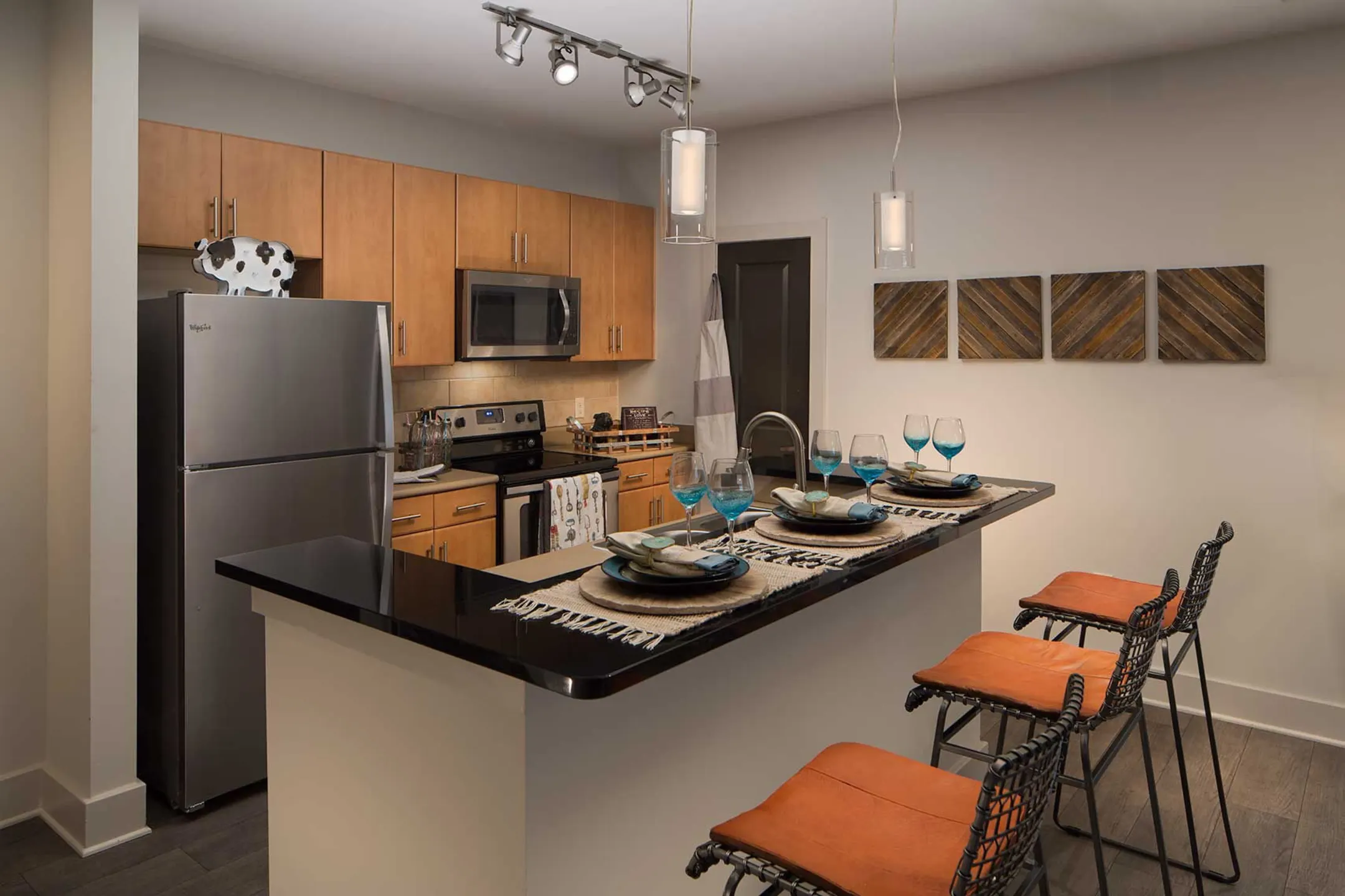 10 Perimeter Apartments