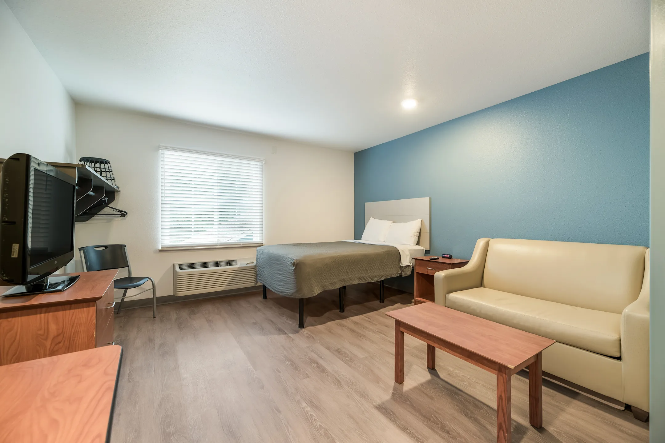 Furnished Studio Ocala 4120 NE Silver Springs Blvd Ocala, FL