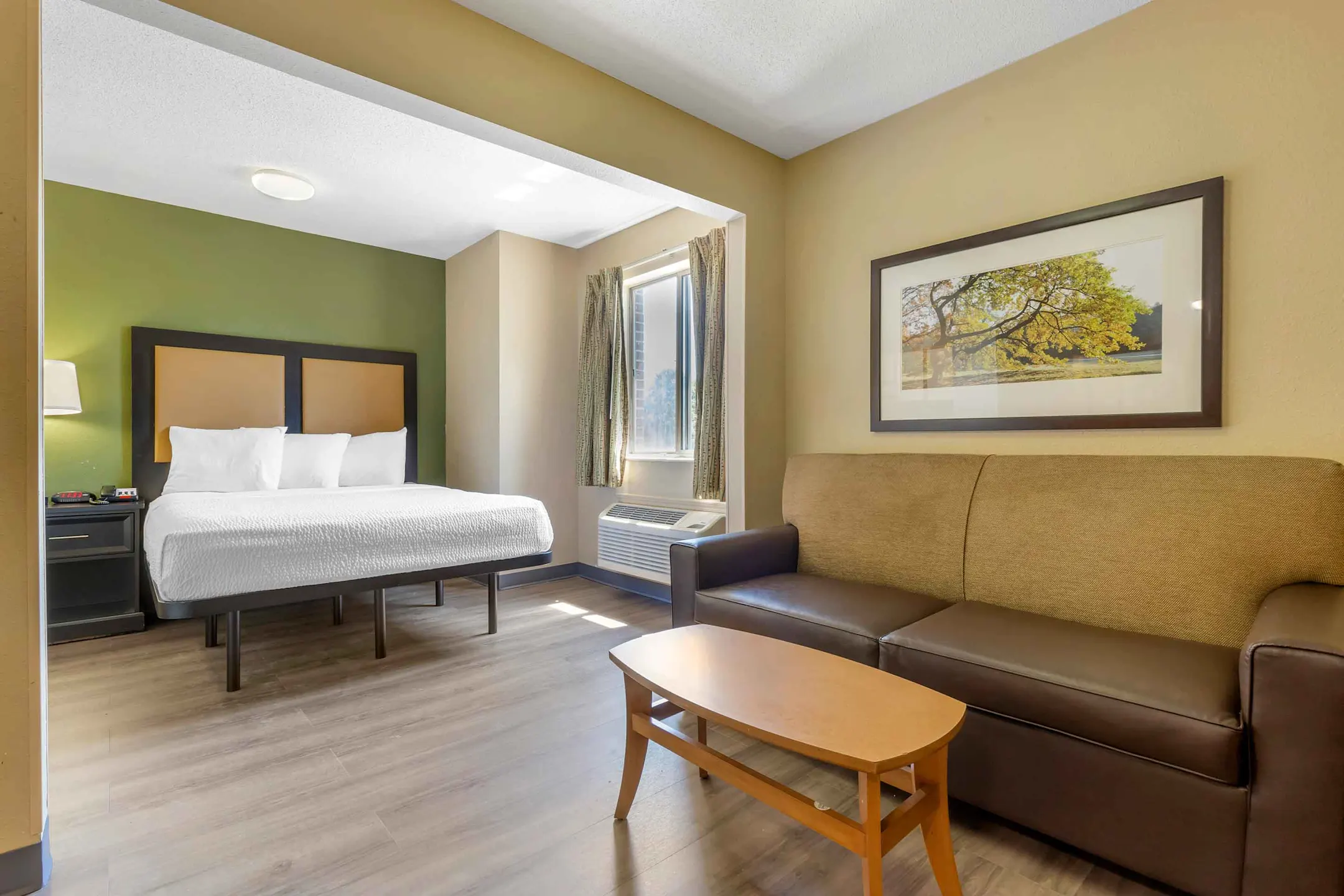 Furnished Studio Columbia West Stoneridge Dr. Apartments