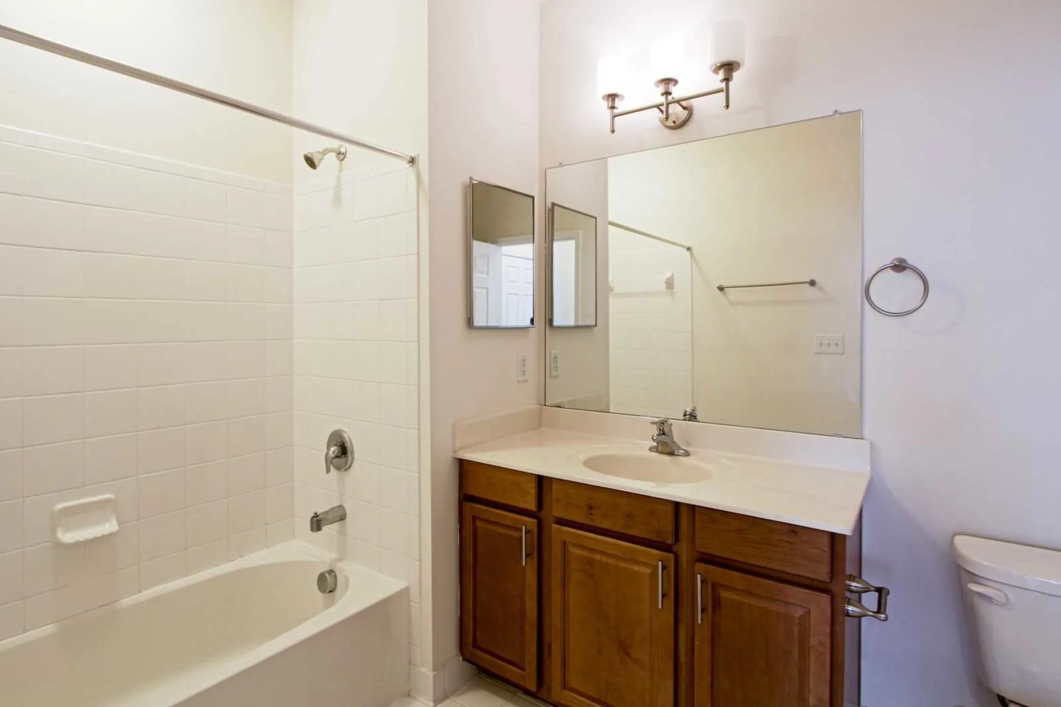 Bathroom - Manassas Station - Manassas, VA