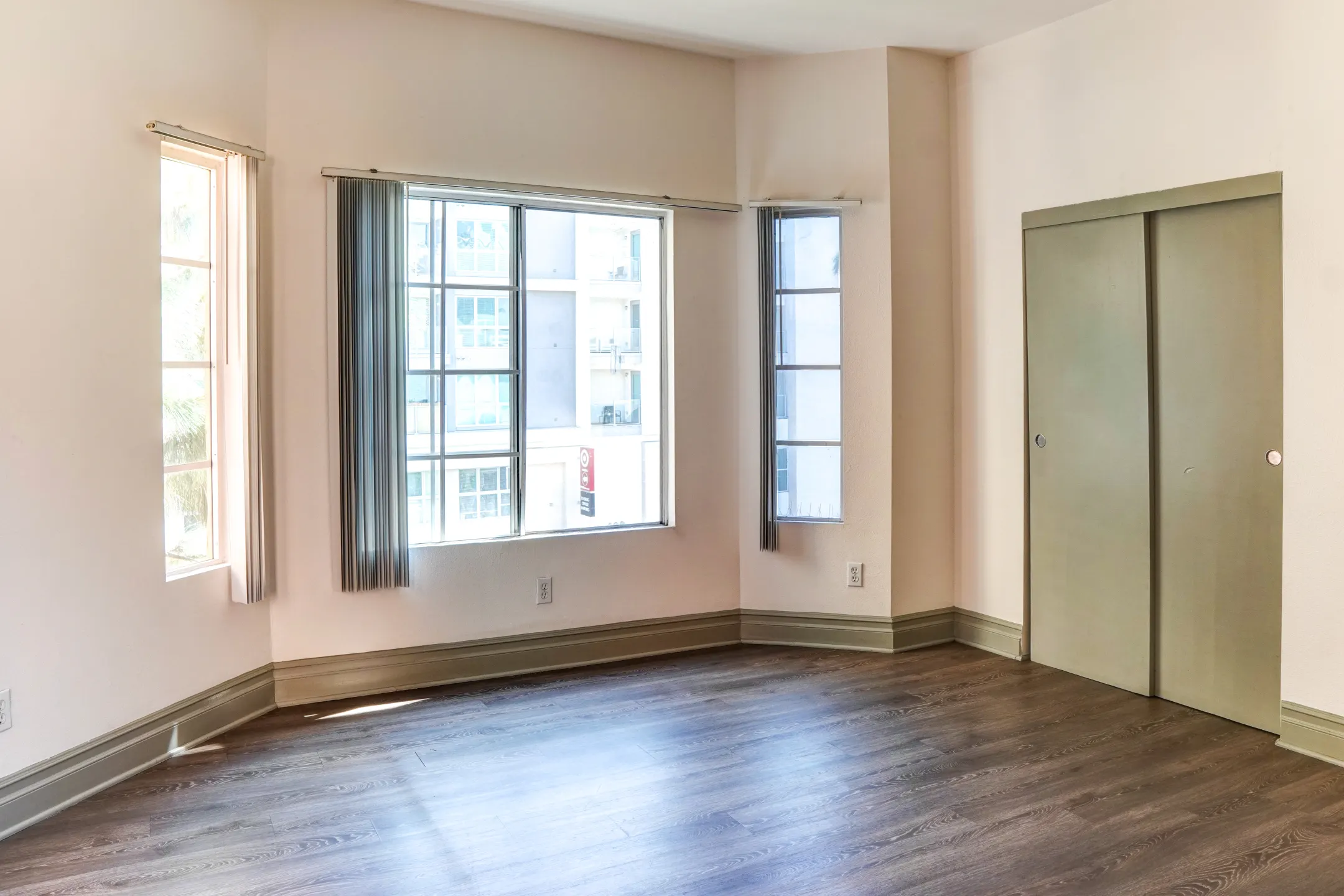 Virgil Apartments 615 South Virgil Avenue Los Angeles, CA