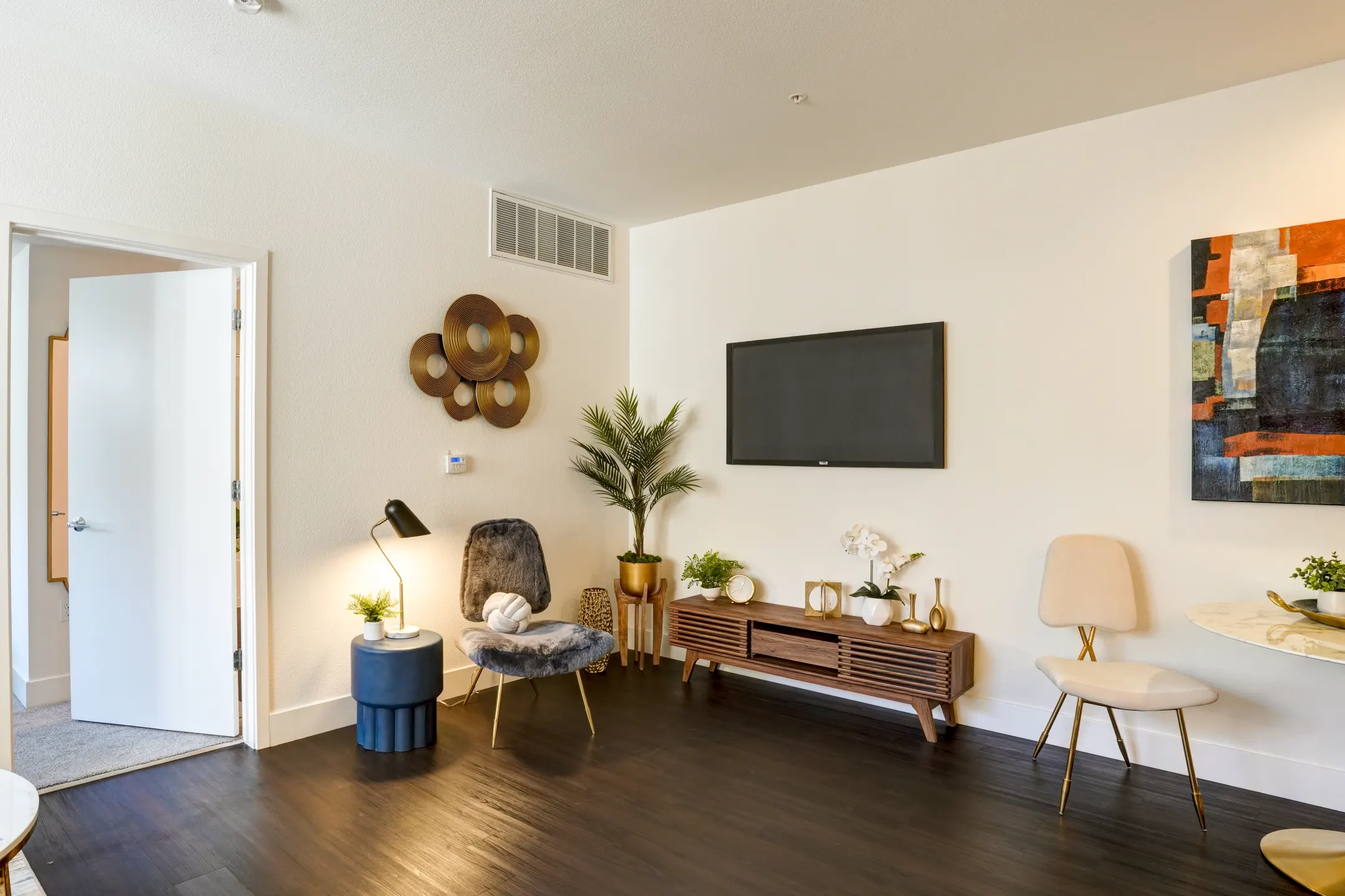 Living Room - Tuscany Apartments - Santa Clara, CA