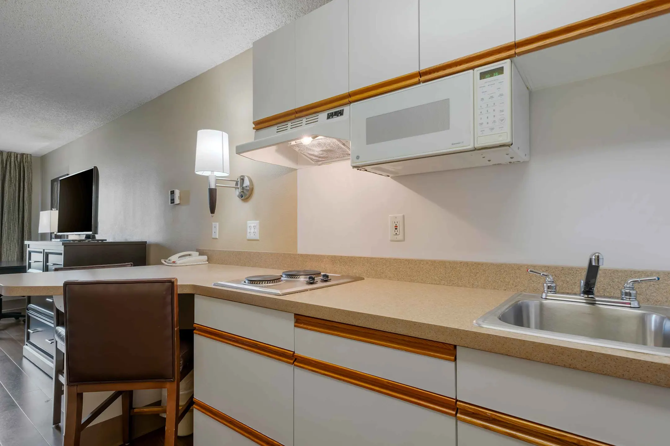 Kitchen - Furnished Studio - Chicago - Lombard - Oakbrook - Lombard, IL