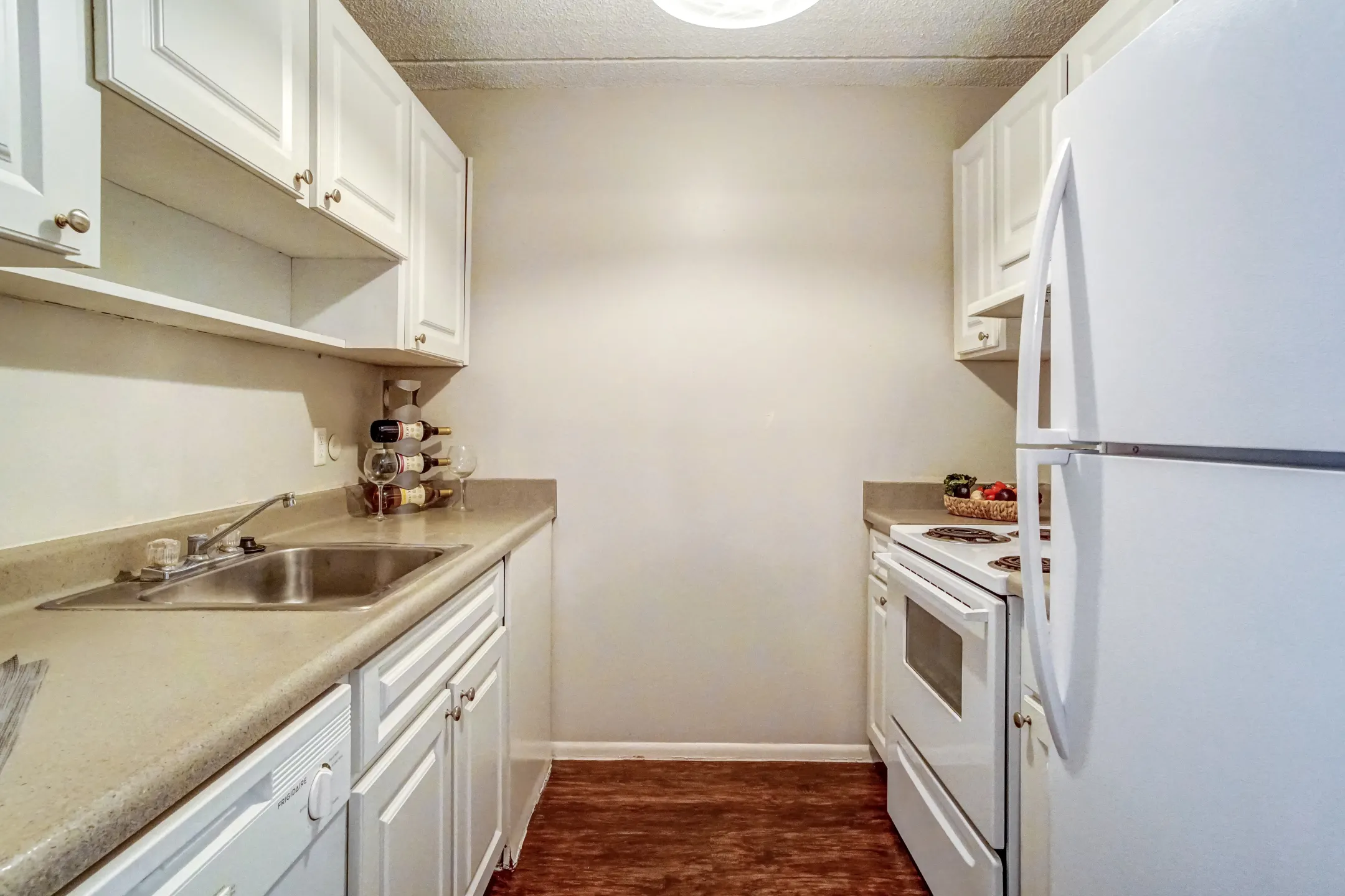 Westshore Apartments 4601 W Gray St Tampa, FL Apartments for Rent