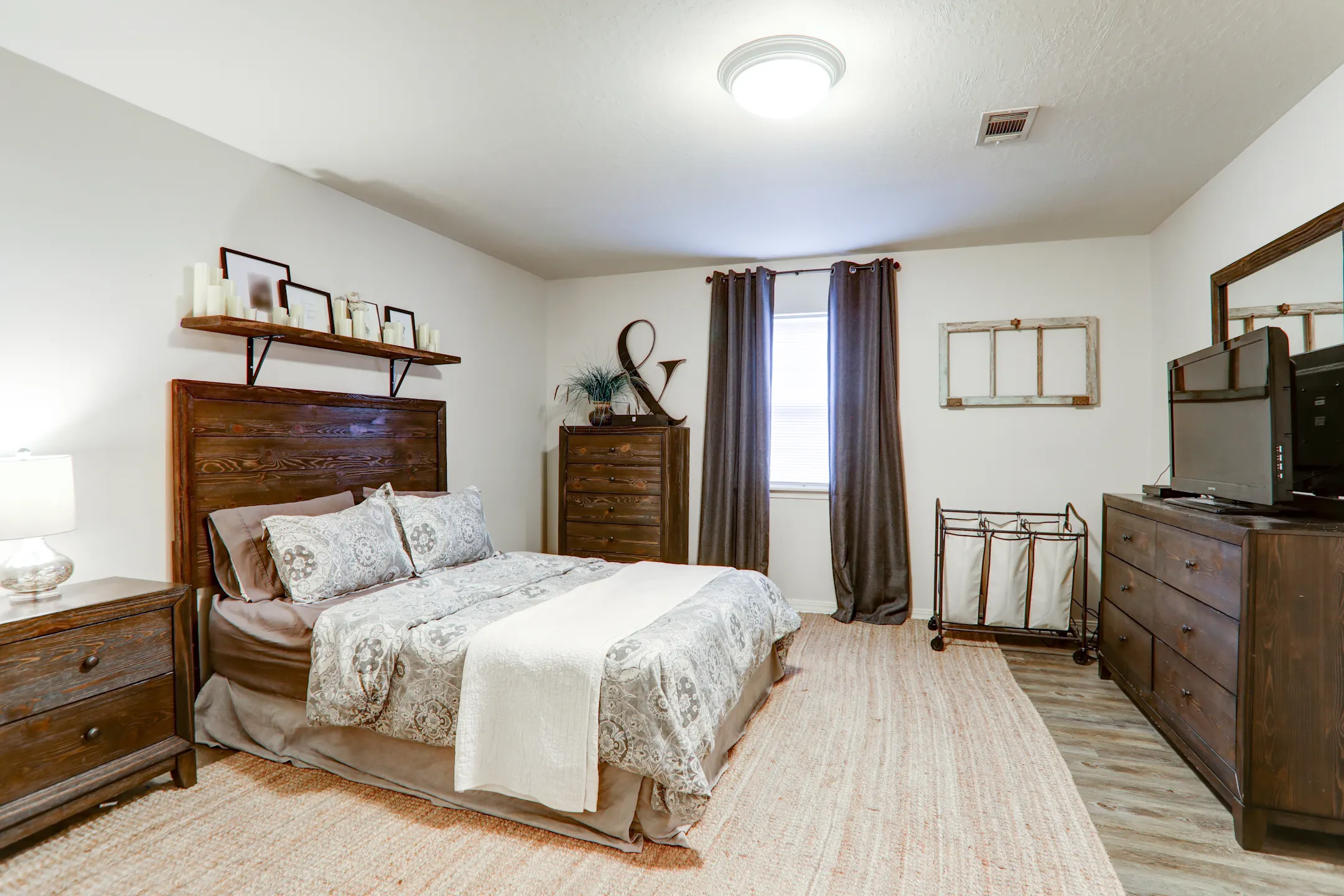 The Drake at Oak Grove Apartments Hattiesburg, MS 39402