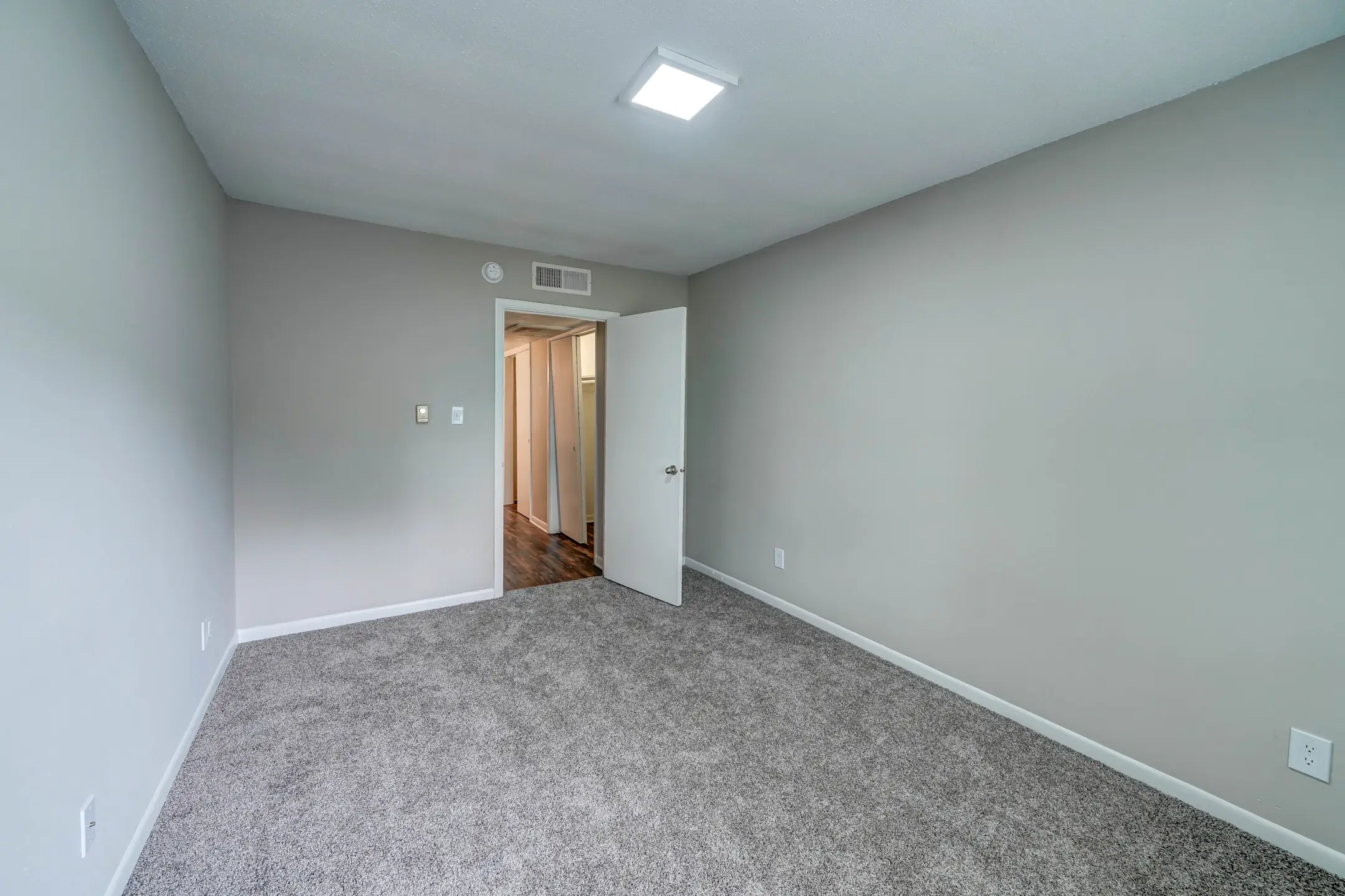 Living Room - The Sycamores - Indianapolis, IN