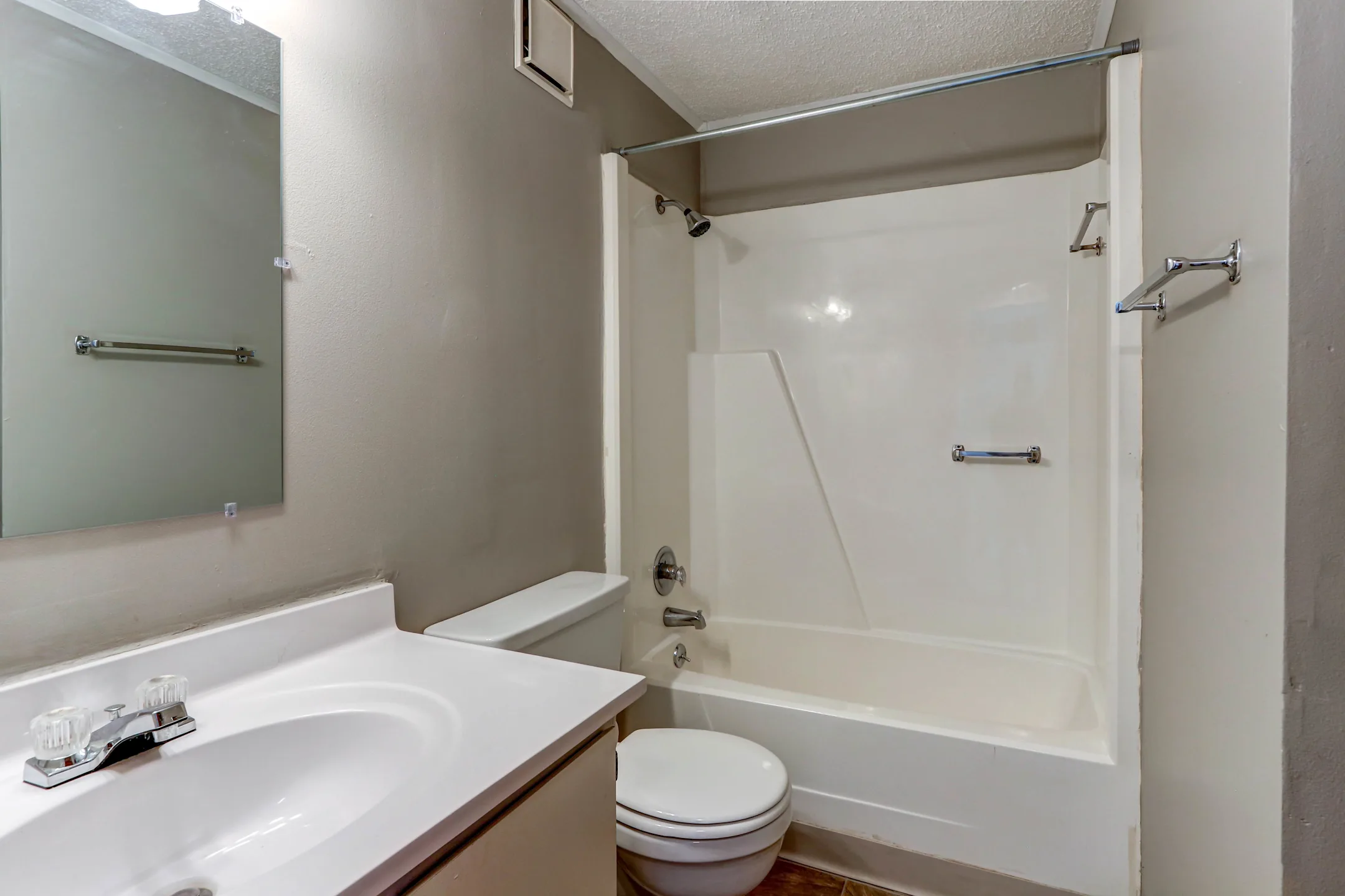 Bathroom - Carriage Hill Apartments - Medina, OH