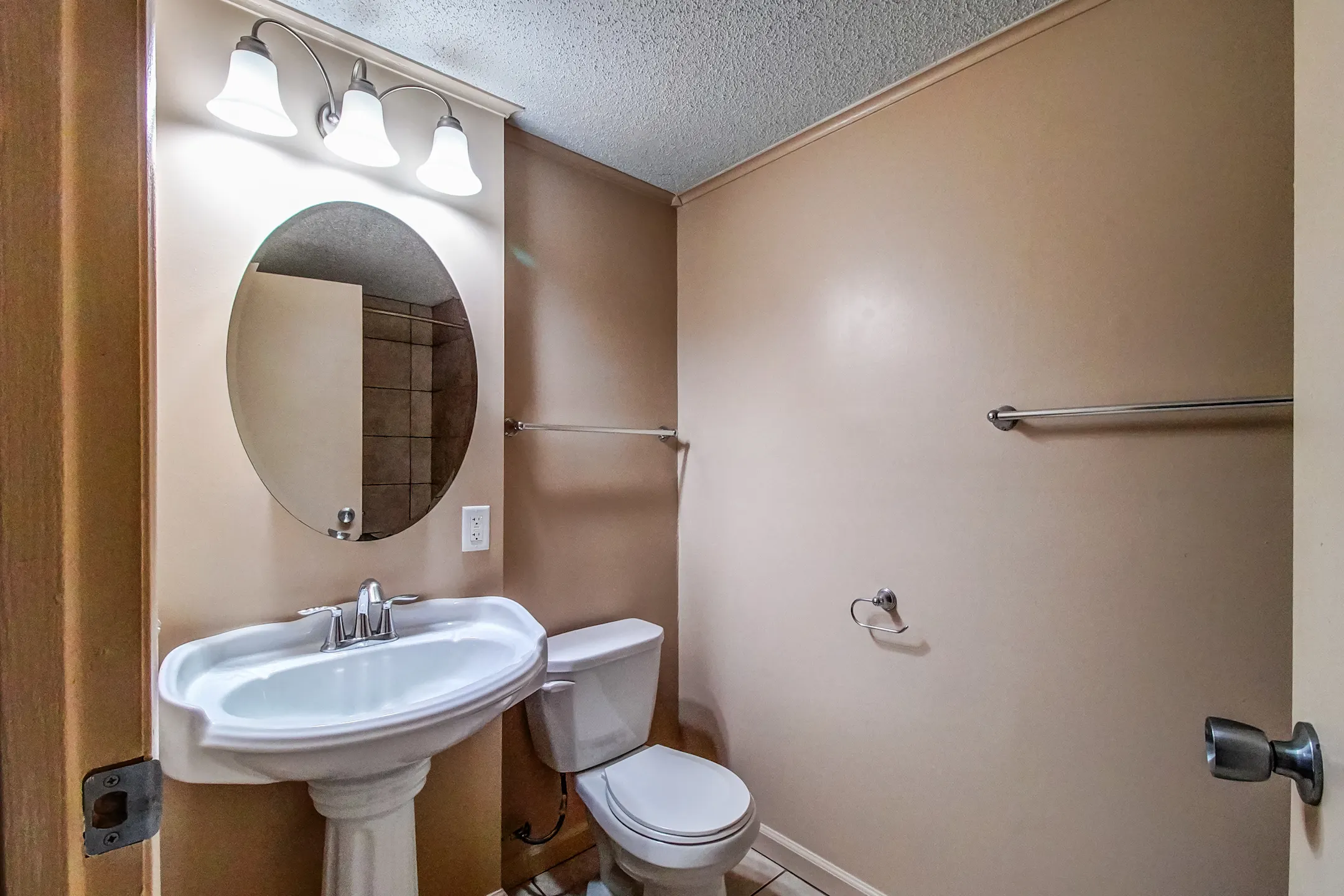 Fox Brook Townhomes 5278 Swstrn Blvd Hamburg, NY Apartments for