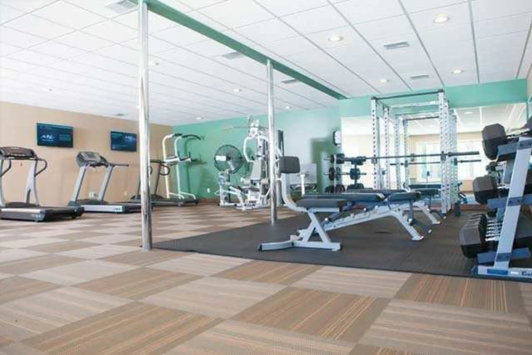 Fitness Weight Room - Pinegate - Merriam, KS