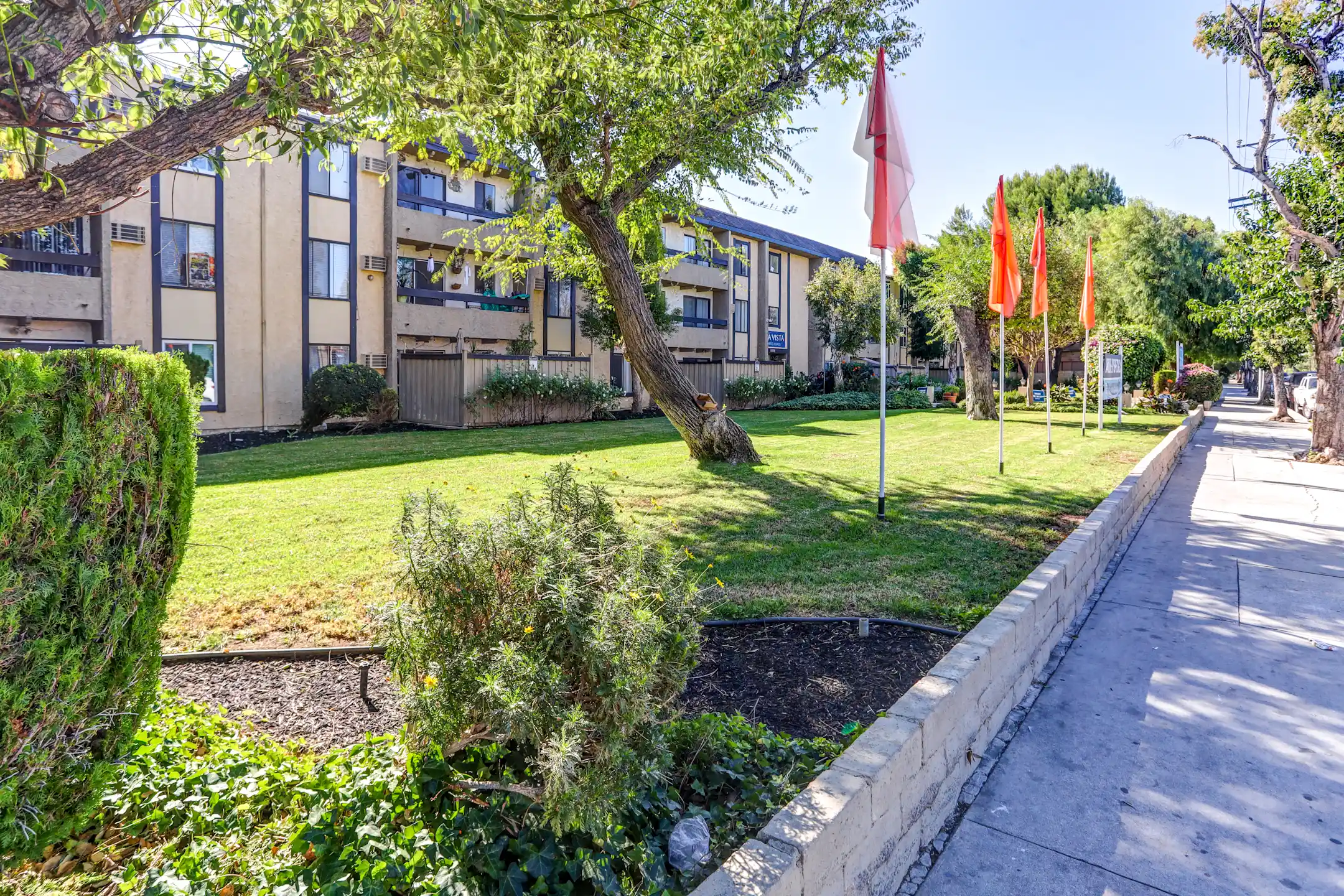 Terra Vista 19330 Saticoy St Reseda, CA Apartments for Rent Rent.