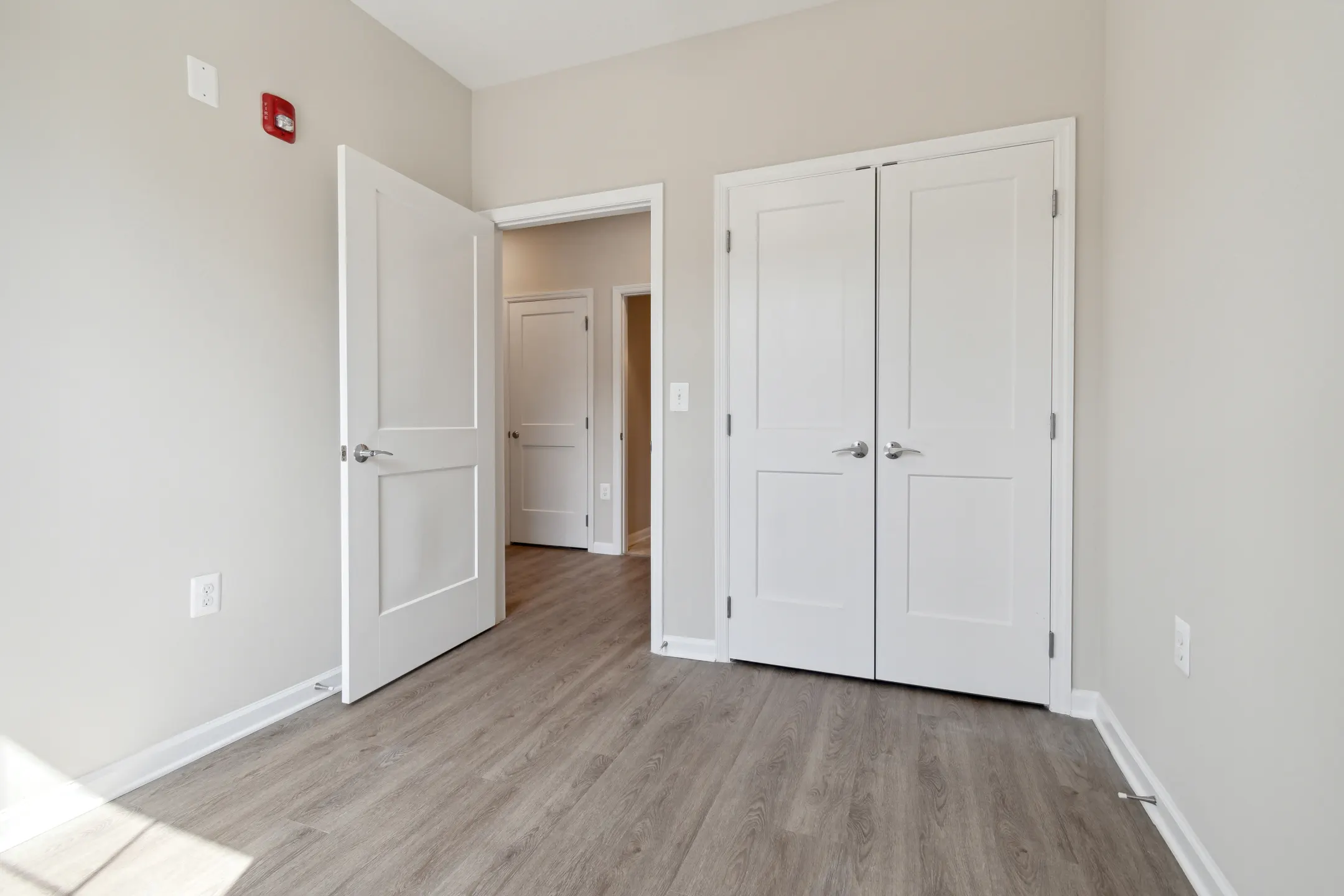 Parkway Overlook Apartments Baltimore, MD 21216